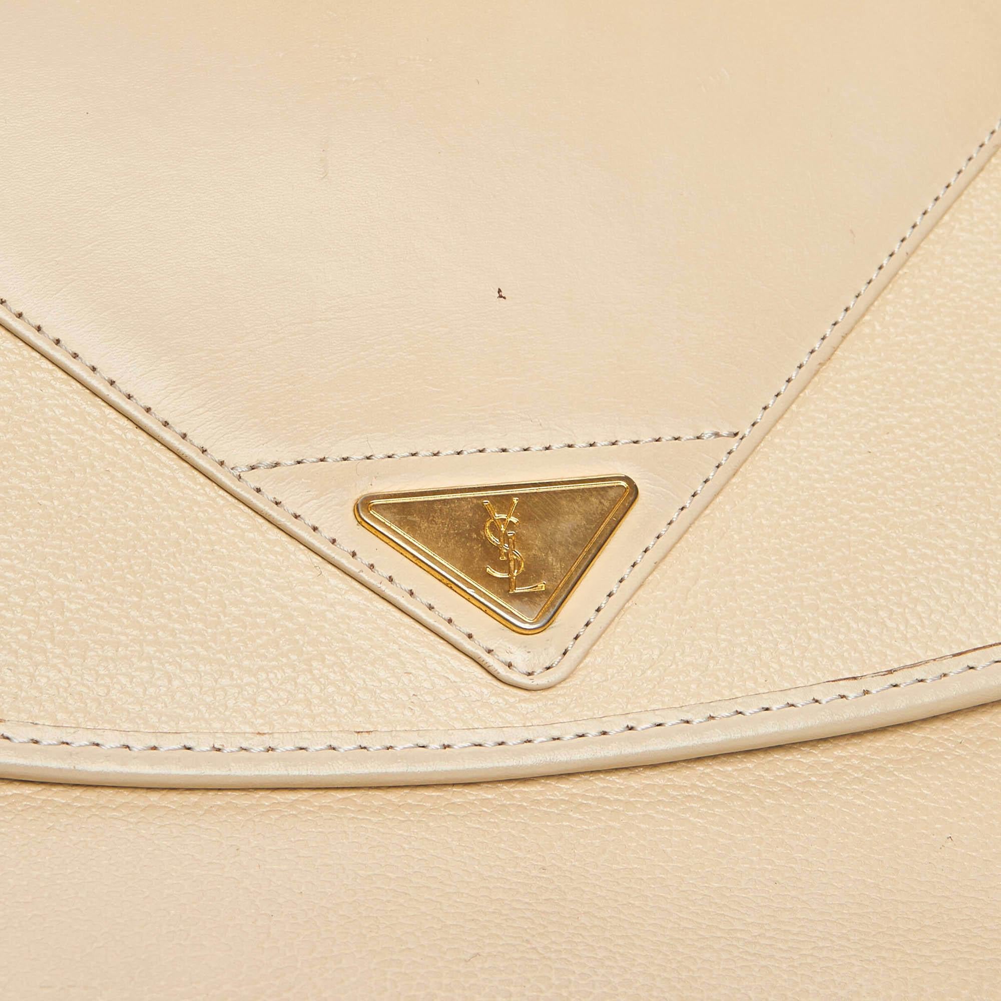 Women's Vintage Authentic YSL White Ivory Leather Crossbody Bag France MEDIUM 