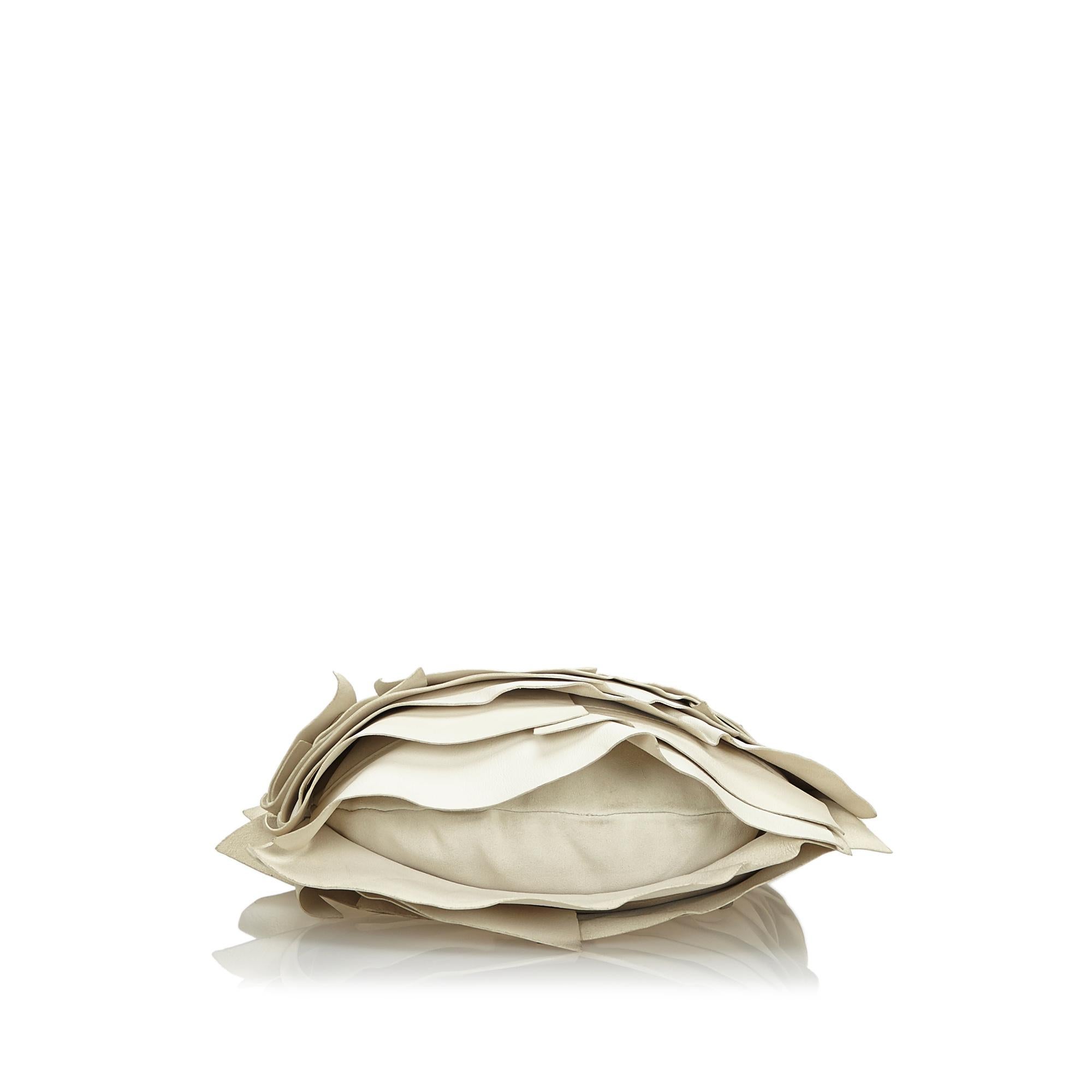 Women's Vintage Authentic YSL White Leather Saint Tropez Shoulder Bag Italy MEDIUM  For Sale