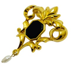 Vintage AVON gold tone enamel faux pearl designer brooch