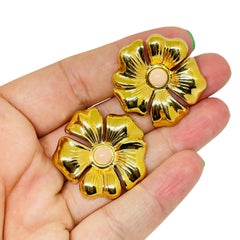 Vintage AVON boucles d'oreilles percées fleur ton or faux corail rose designer