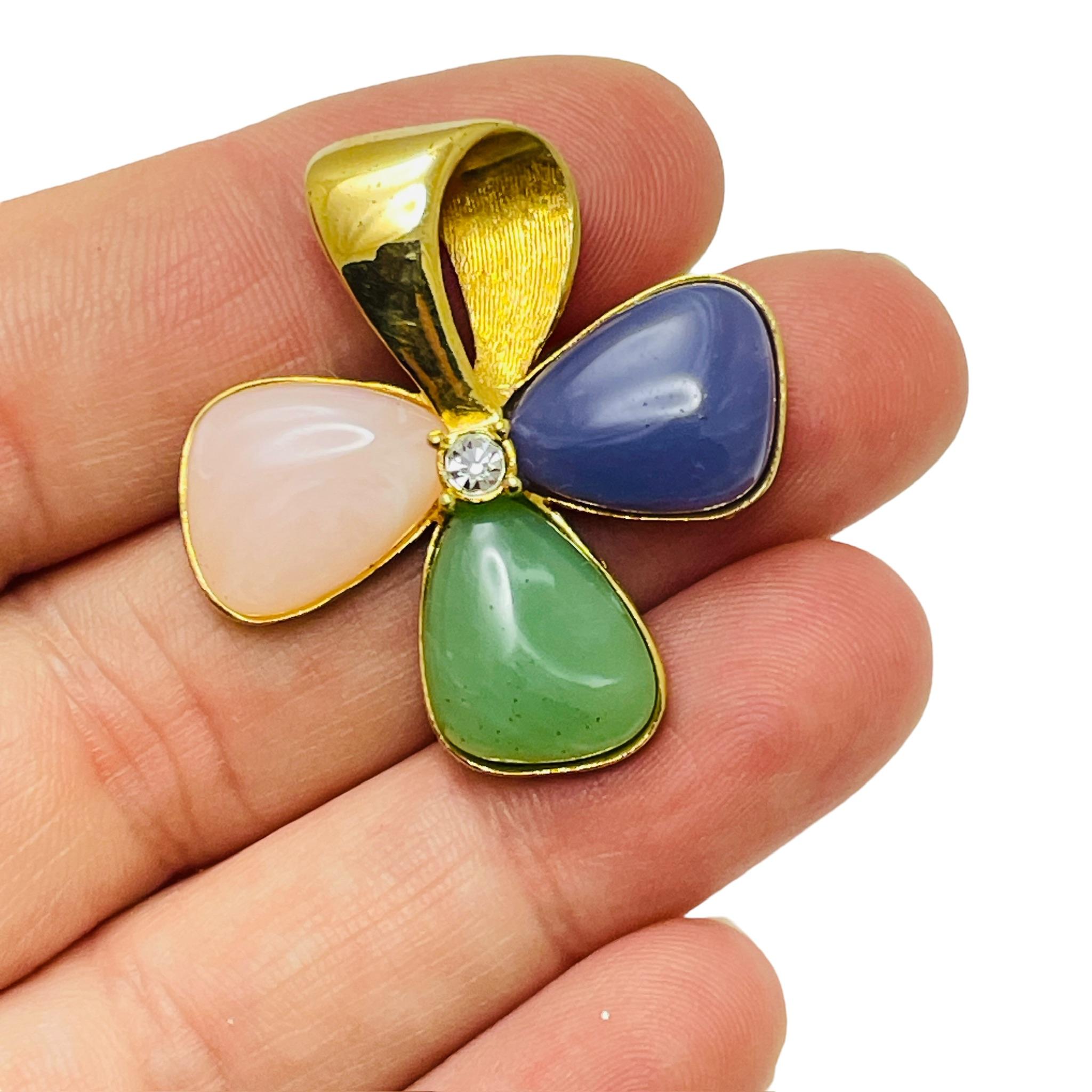 Women's Vintage AVON signed flower pendant necklace For Sale