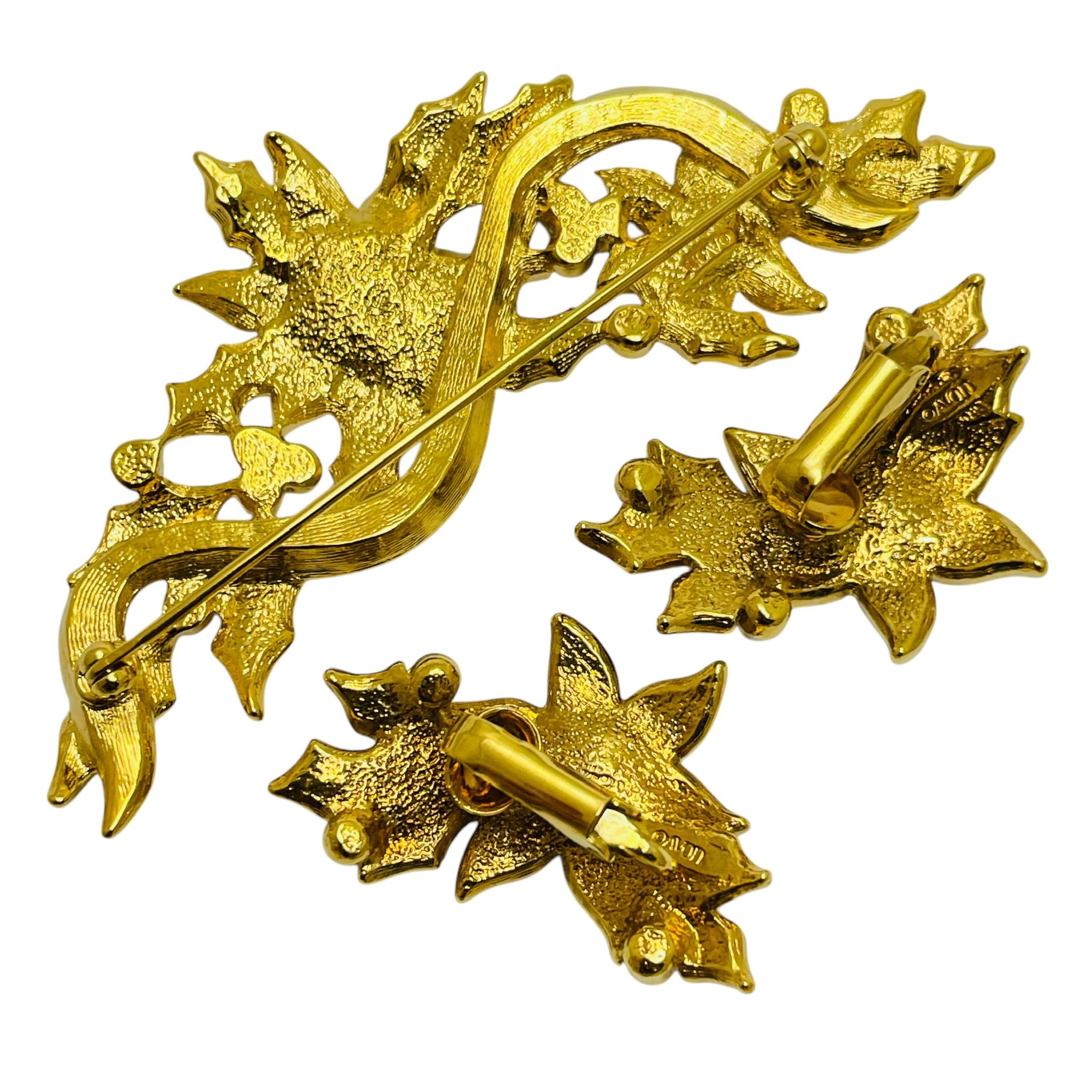 Vintage AVON signed gold enamel designer flower earrings brooch set In Good Condition For Sale In Palos Hills, IL