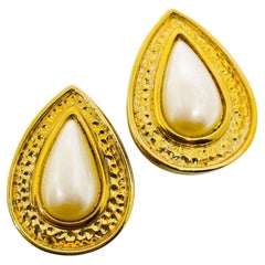 Vintage AVON signiert Goldton faux Perle Designer Clip auf Ohrringe
