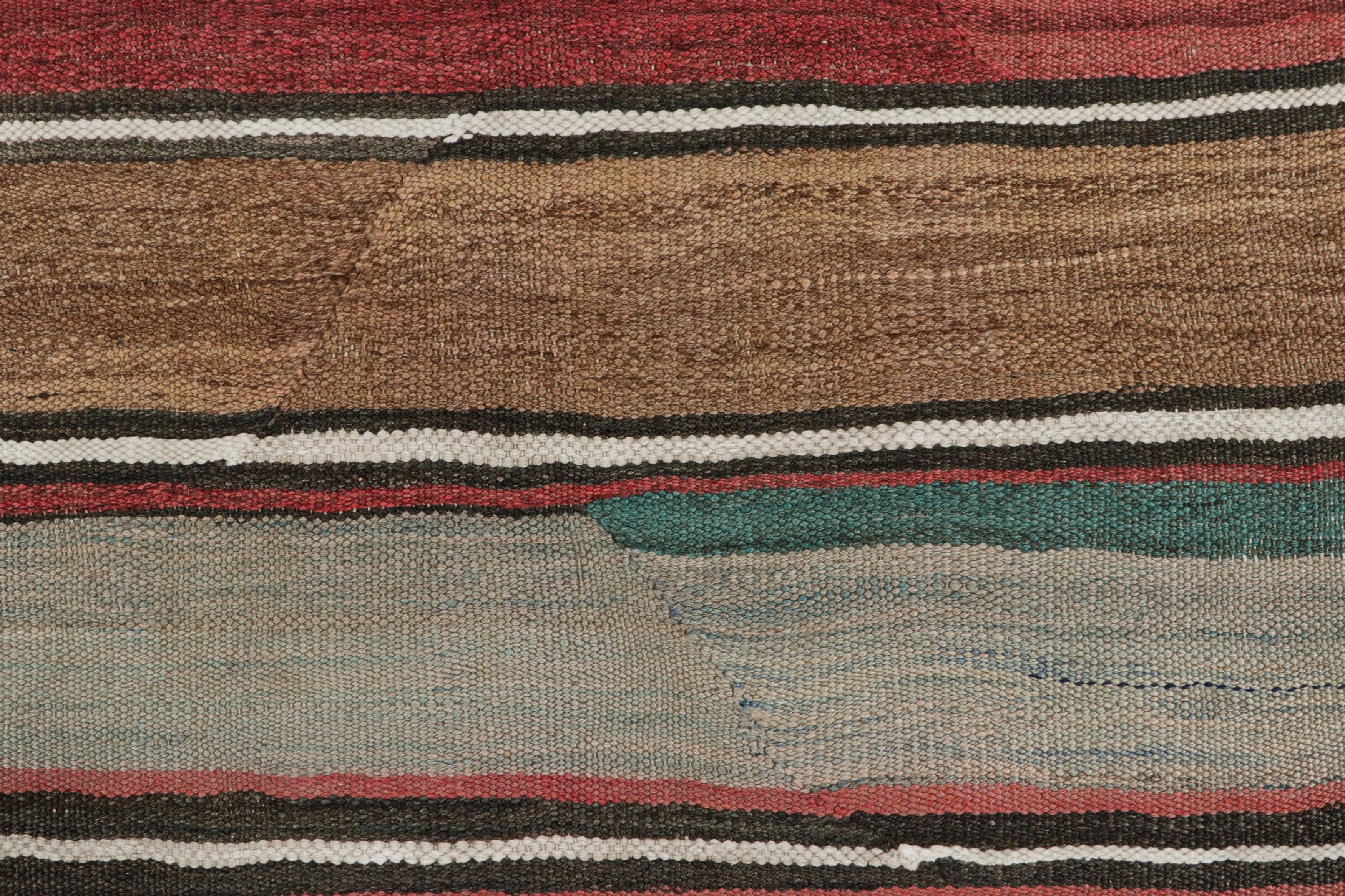 Aserbaidschanischer Vintage-Kilim, bunte Streifen und geometrische Muster - Rug & Kilim (Stammeskunst) im Angebot