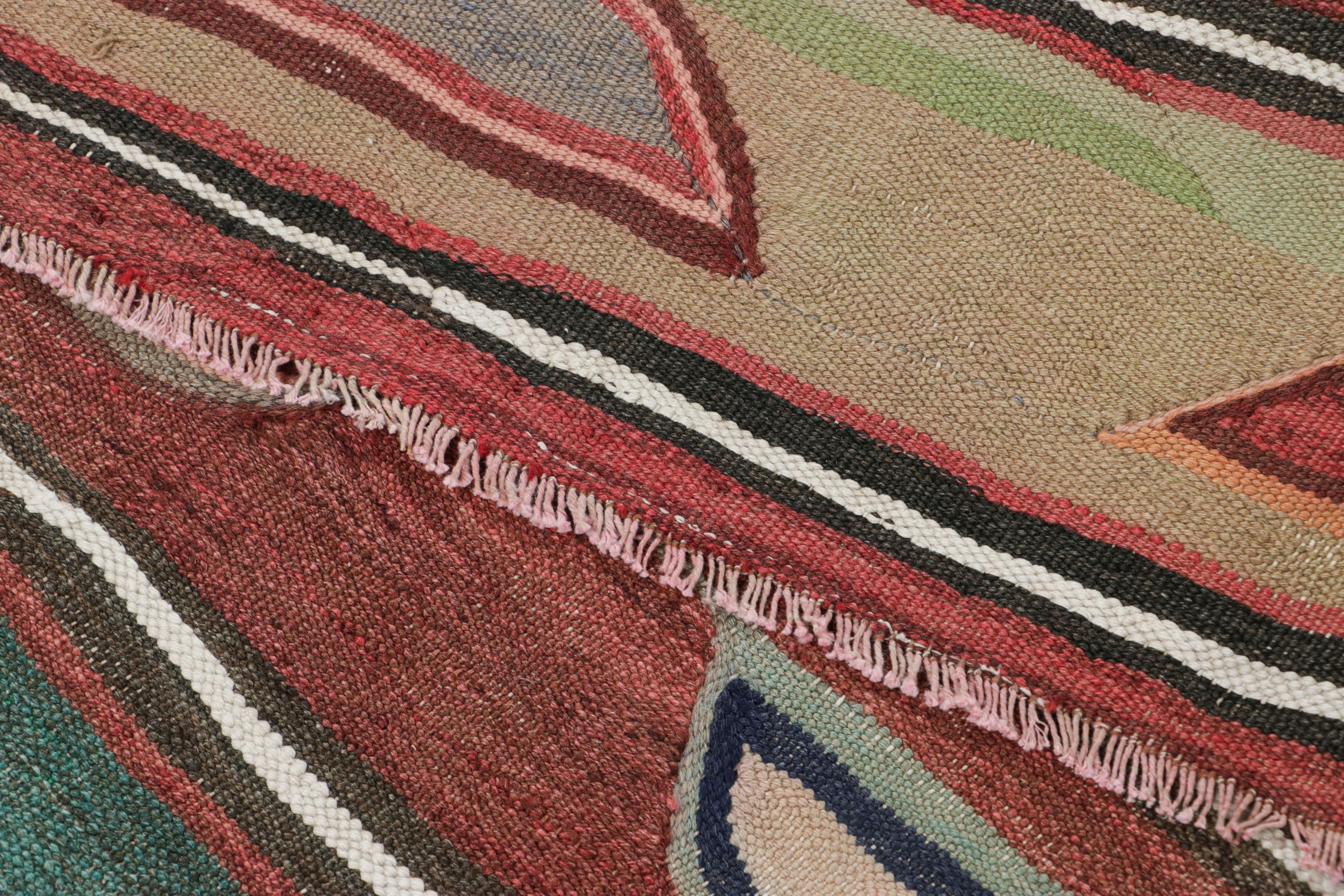 Aserbaidschanischer Vintage-Kilim, bunte Streifen und geometrische Muster - Rug & Kilim (Wolle) im Angebot