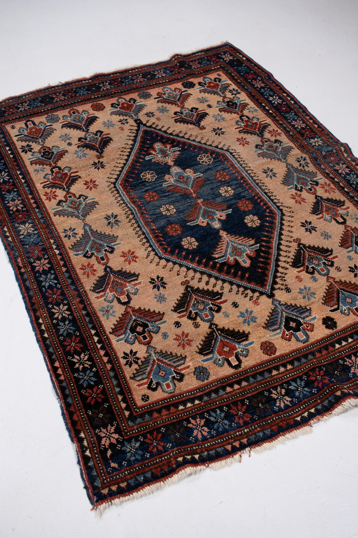 Vintage Azerbaijani Rug In Good Condition For Sale In West Palm Beach, FL