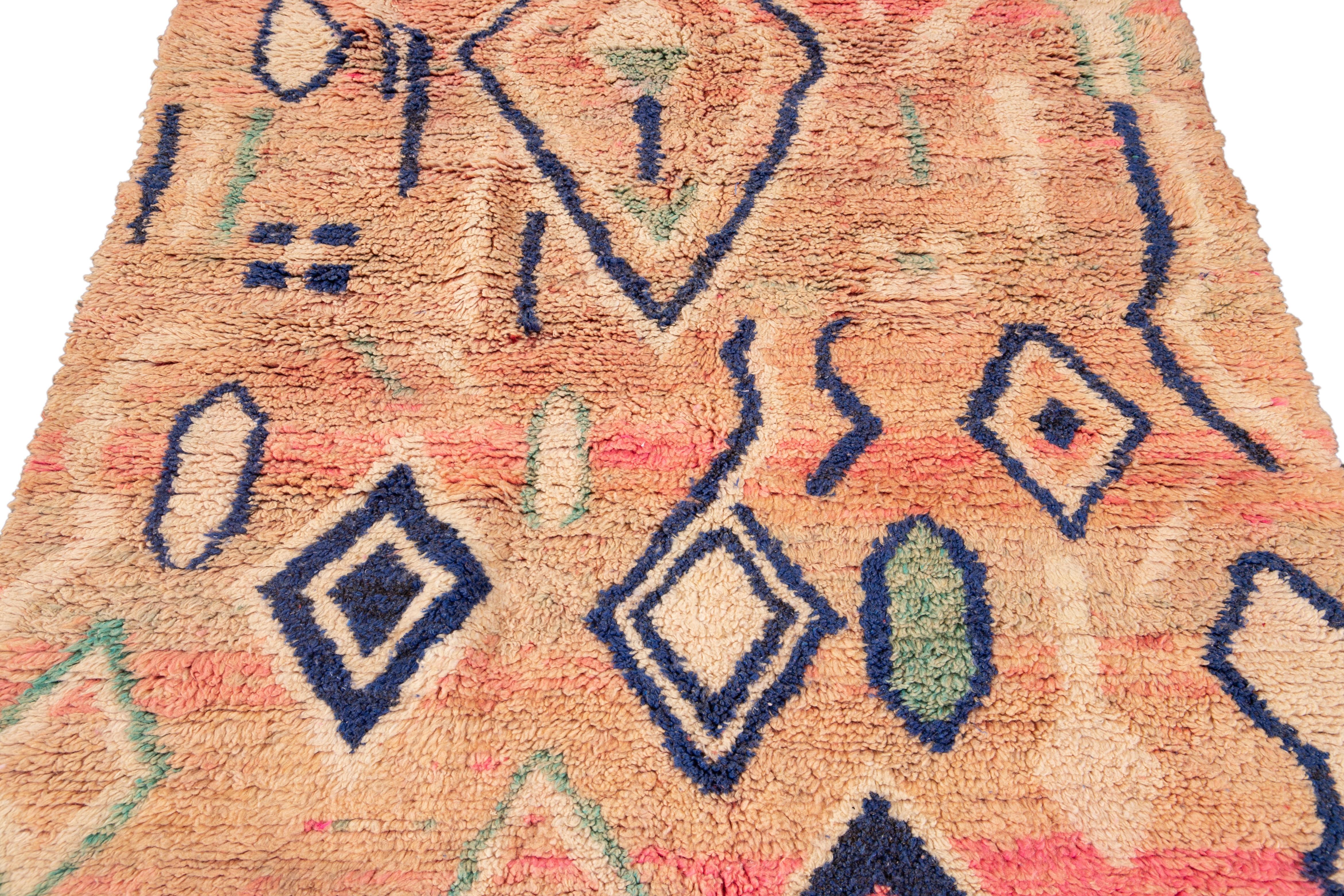 Tapis Azilal marocain vintage en laine fait à la main en vente 2