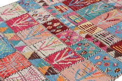 Vintage Azilal Marokkanischer Teppich mit bunten geometrischen Mustern, von Rug & Kilim