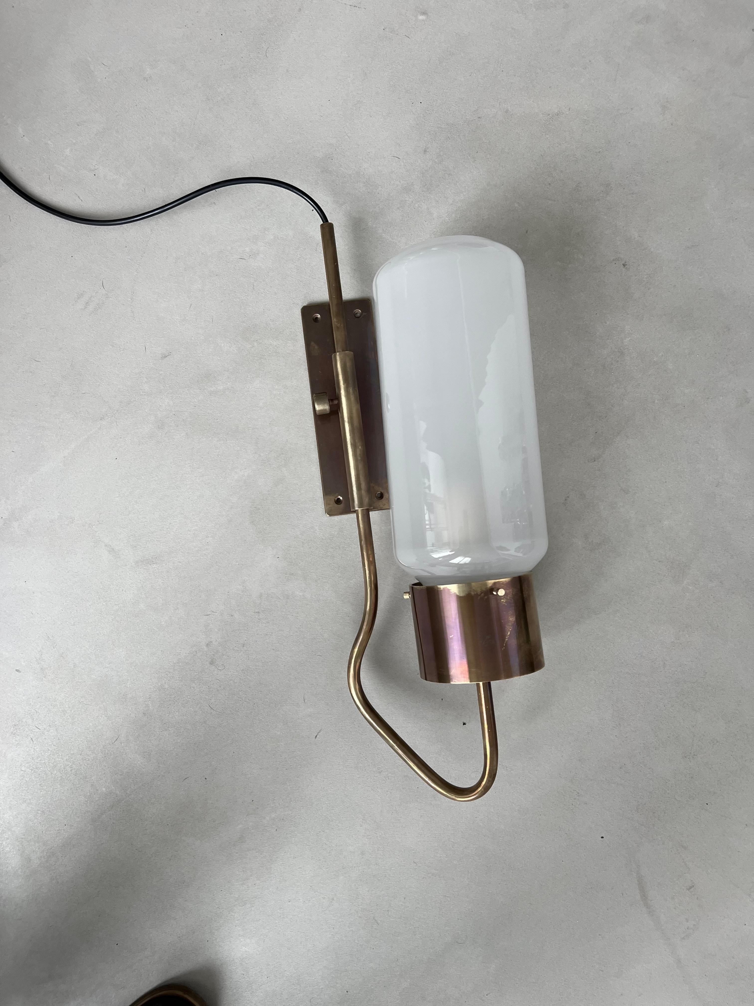 italien Lampe murale vintage Azucena LP10 Bidone de Luigi Caccia Dominioni, milieu du siècle dernier en vente