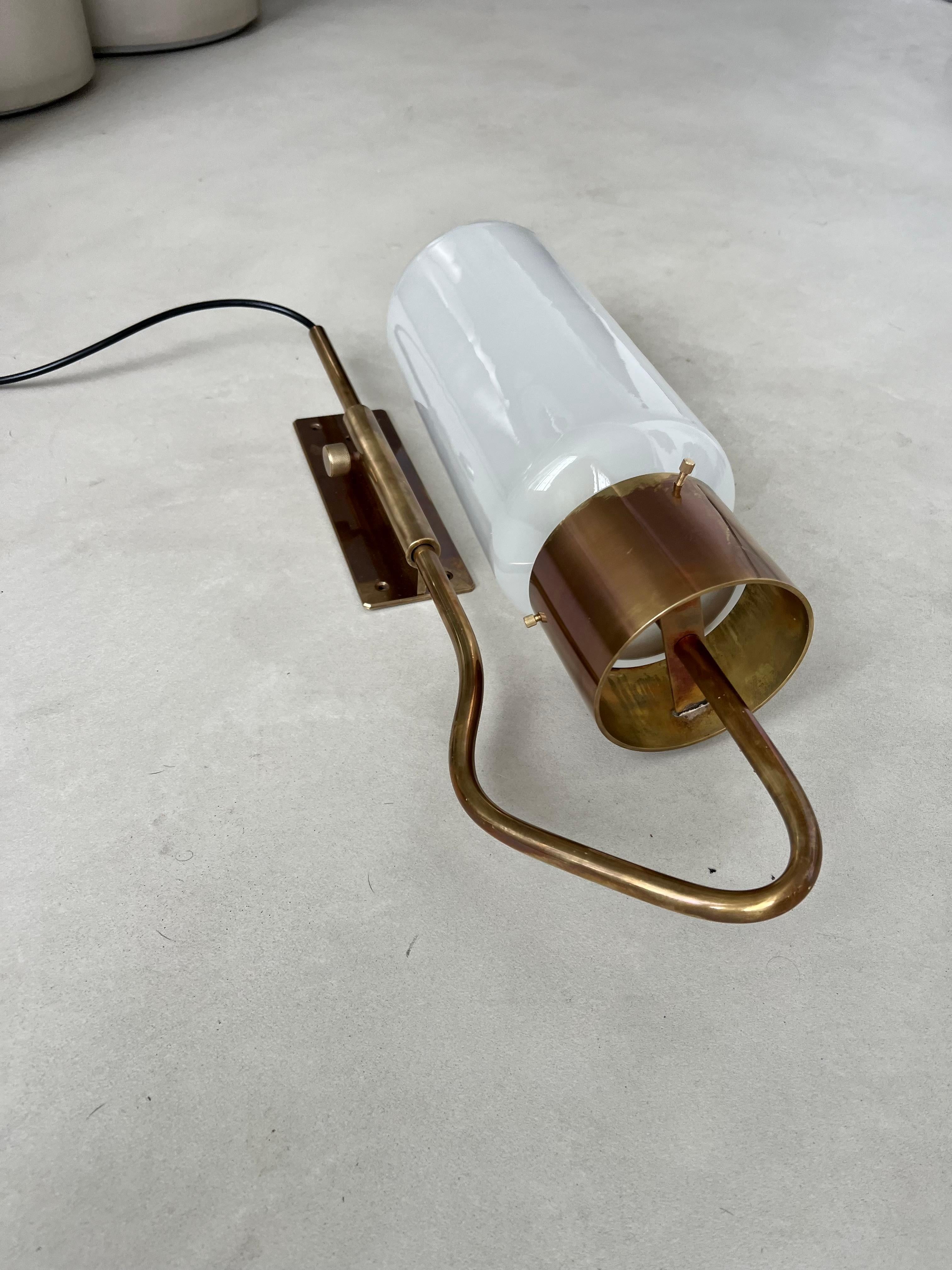 Laiton Lampe murale vintage Azucena LP10 Bidone de Luigi Caccia Dominioni, milieu du siècle dernier en vente
