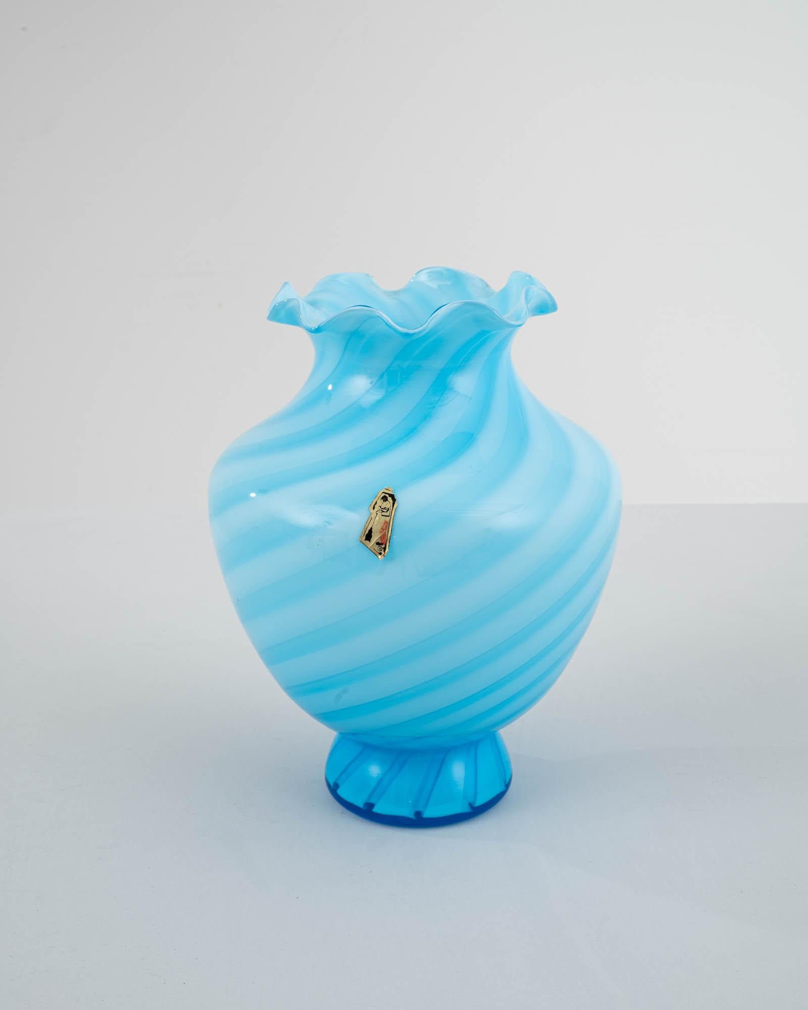Vintage Azure Italian Vase In Good Condition For Sale In High Point, NC