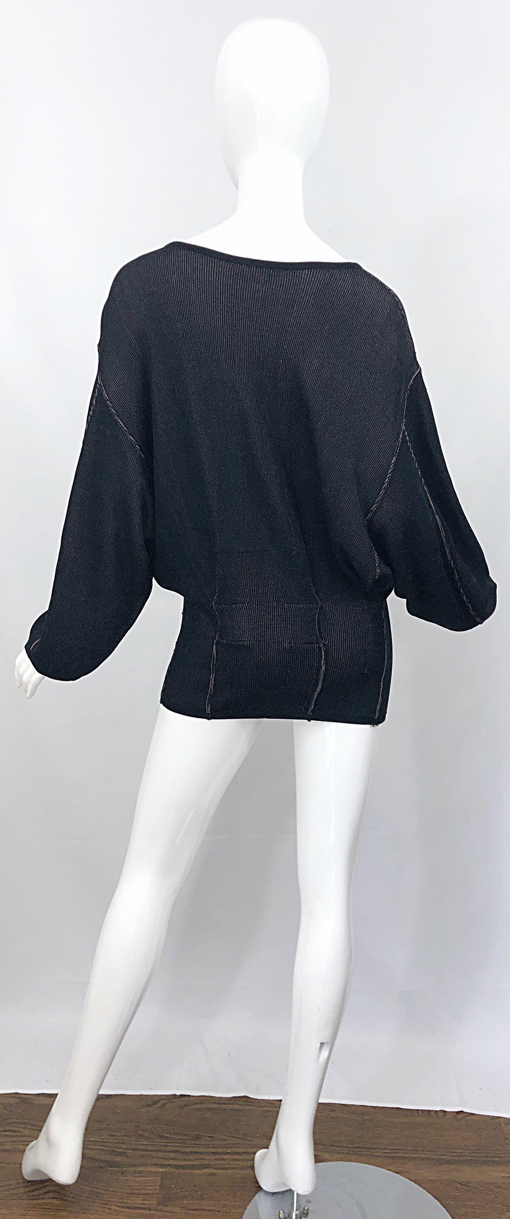 Vintage Azzedine Alaia 1980s  Mini-pull robe tunique en viscose noire et chair (années 1980) Excellent état - En vente à San Diego, CA