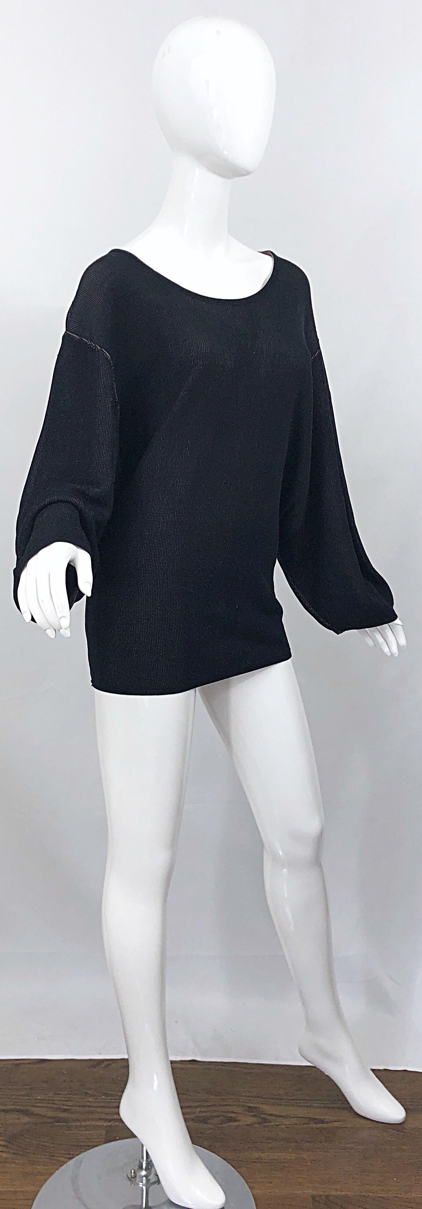 Vintage Azzedine Alaia 1980s  Mini-pull robe tunique en viscose noire et chair (années 1980) Pour femmes en vente