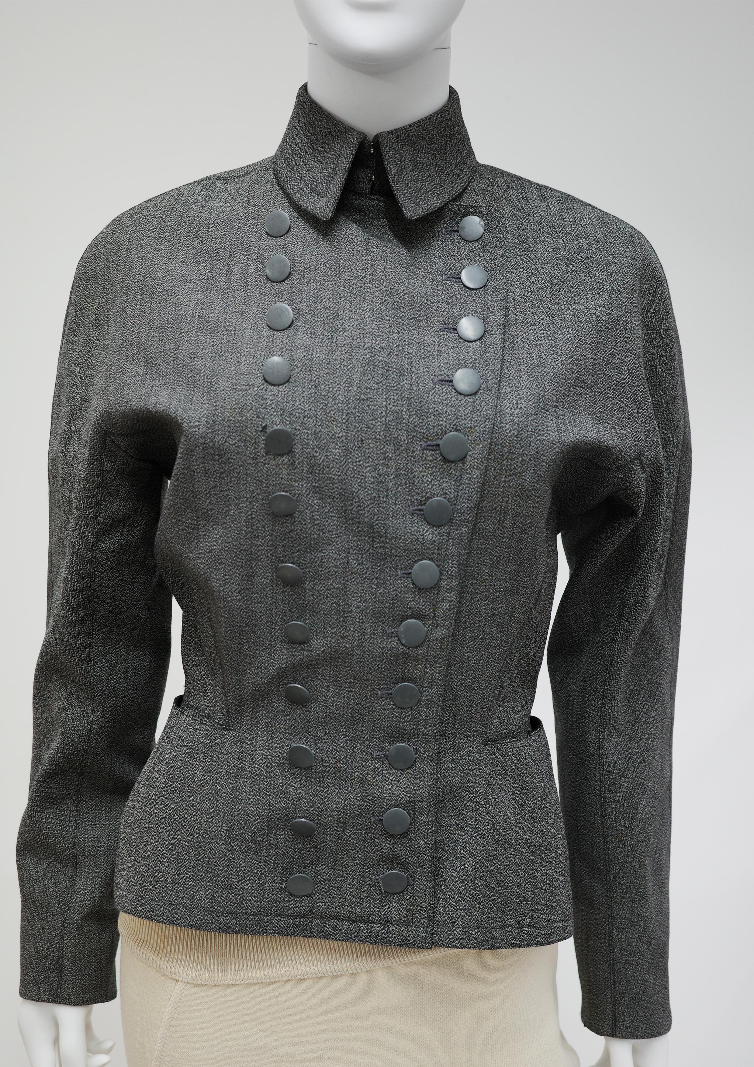 Vintage Azzedine Alaia Wool Tailored Jacket 

Laine Laine 

Azzedine Alaïa était un couturier et créateur de chaussures tunisien, qui a particulièrement réussi à partir des années 1980.

1980s

Longueur (de l'épaule à l'ourlet) 52cm

Poitrine