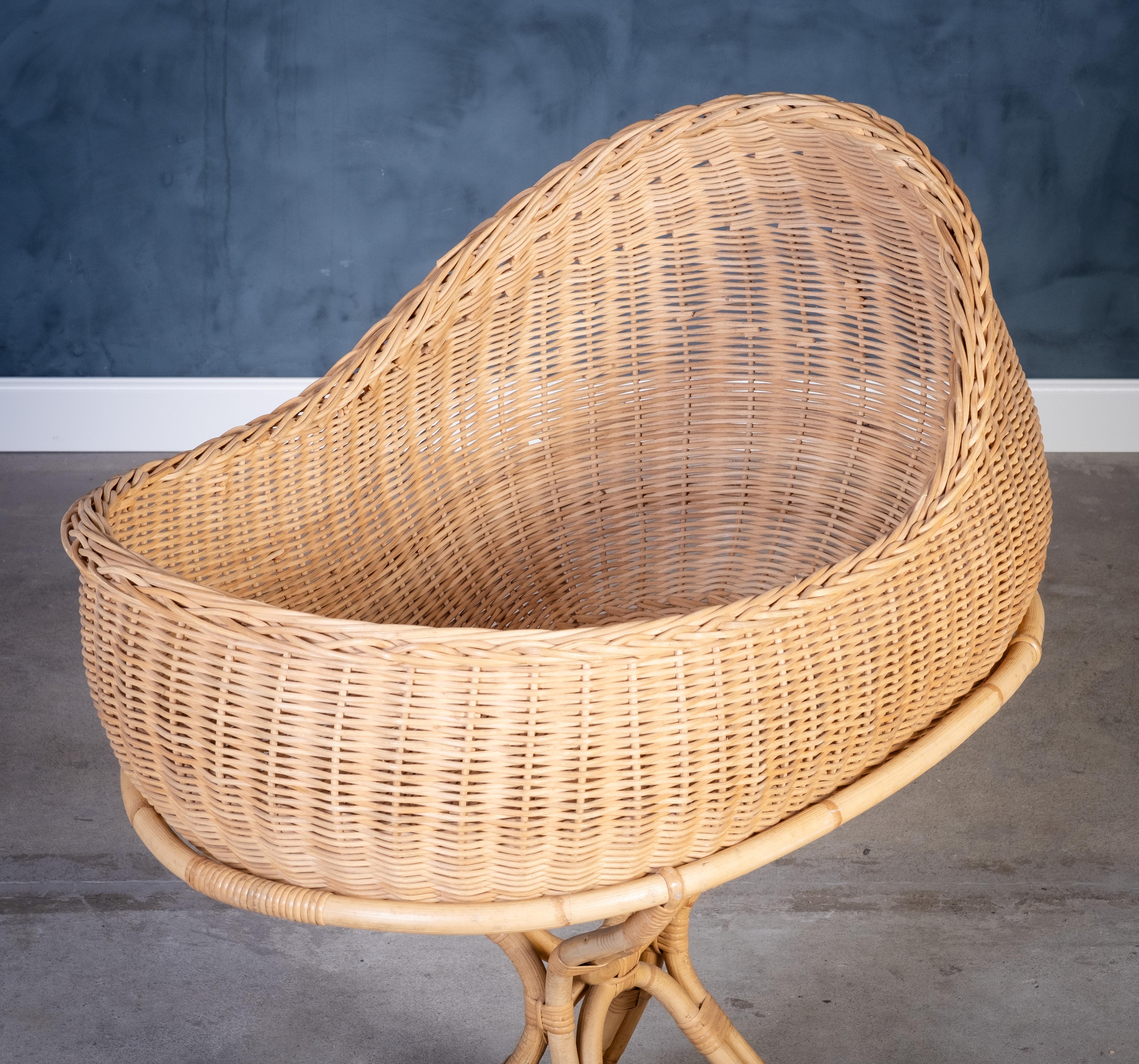 Vintage Baby Cradle by Elin & Jarl Heger, 1960s In Good Condition For Sale In Nørre Aaby, DK