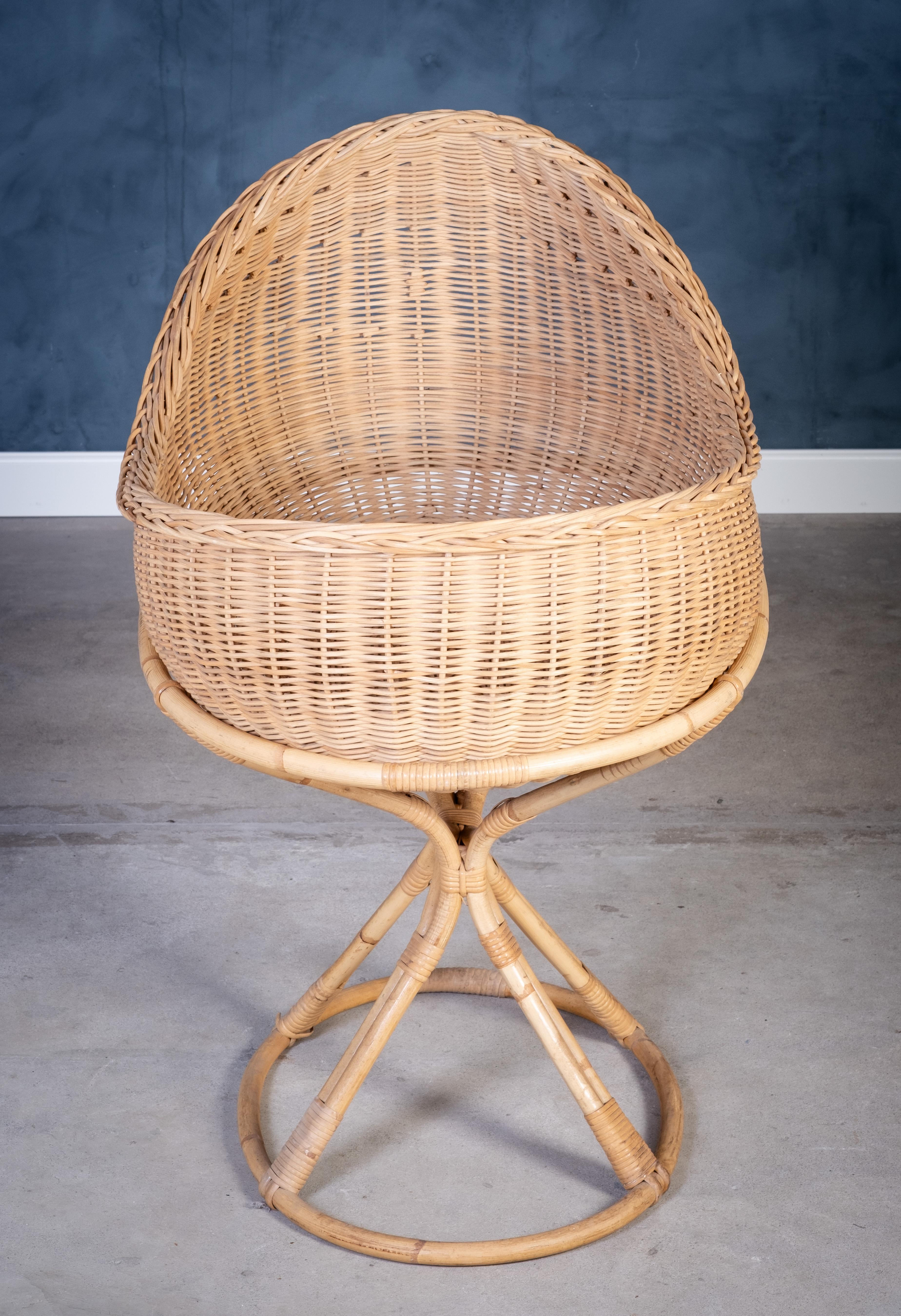 Mid-20th Century Vintage Baby Cradle by Elin & Jarl Heger, 1960s For Sale