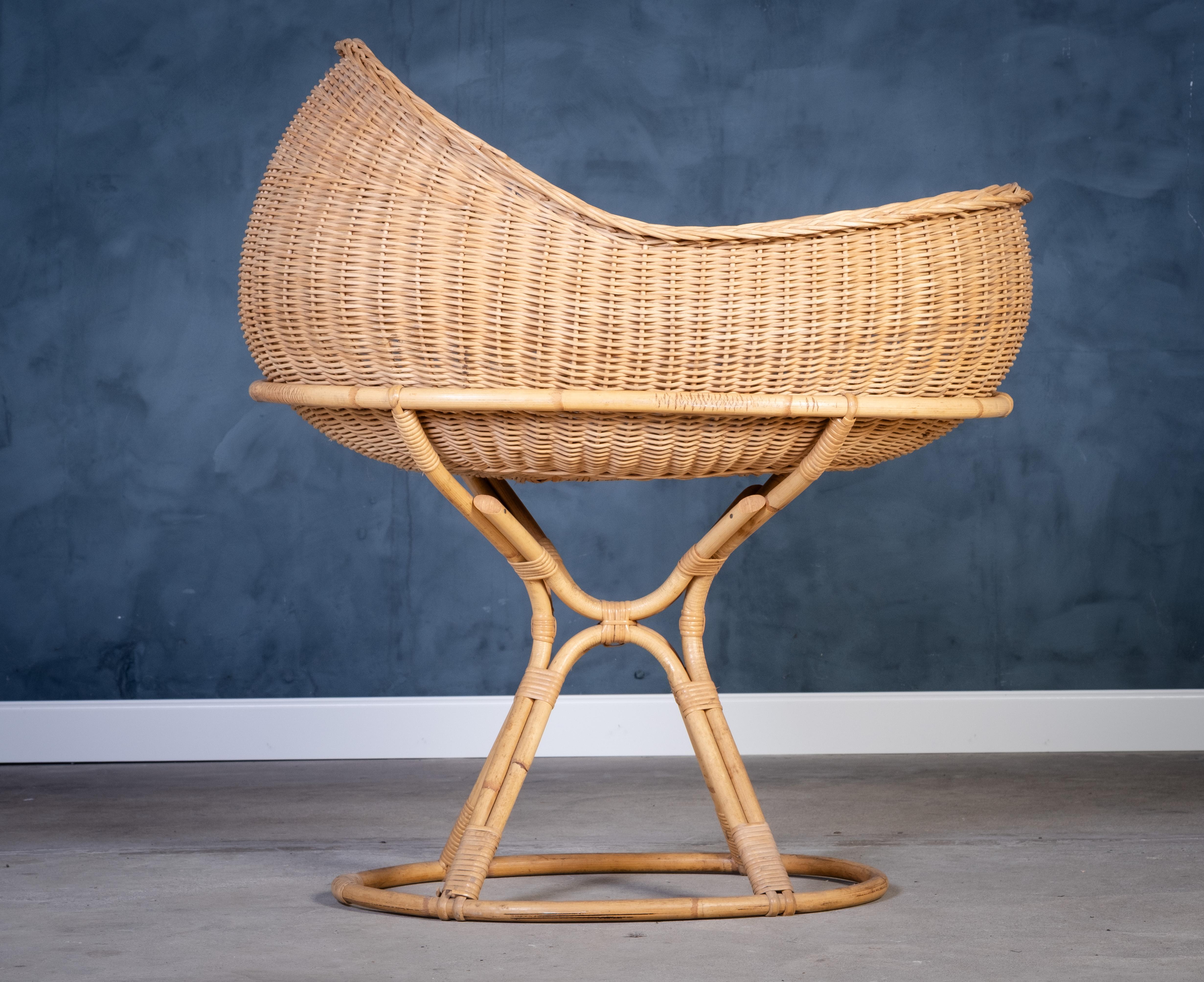 Vintage Baby Cradle by Elin & Jarl Heger, 1960s For Sale 1