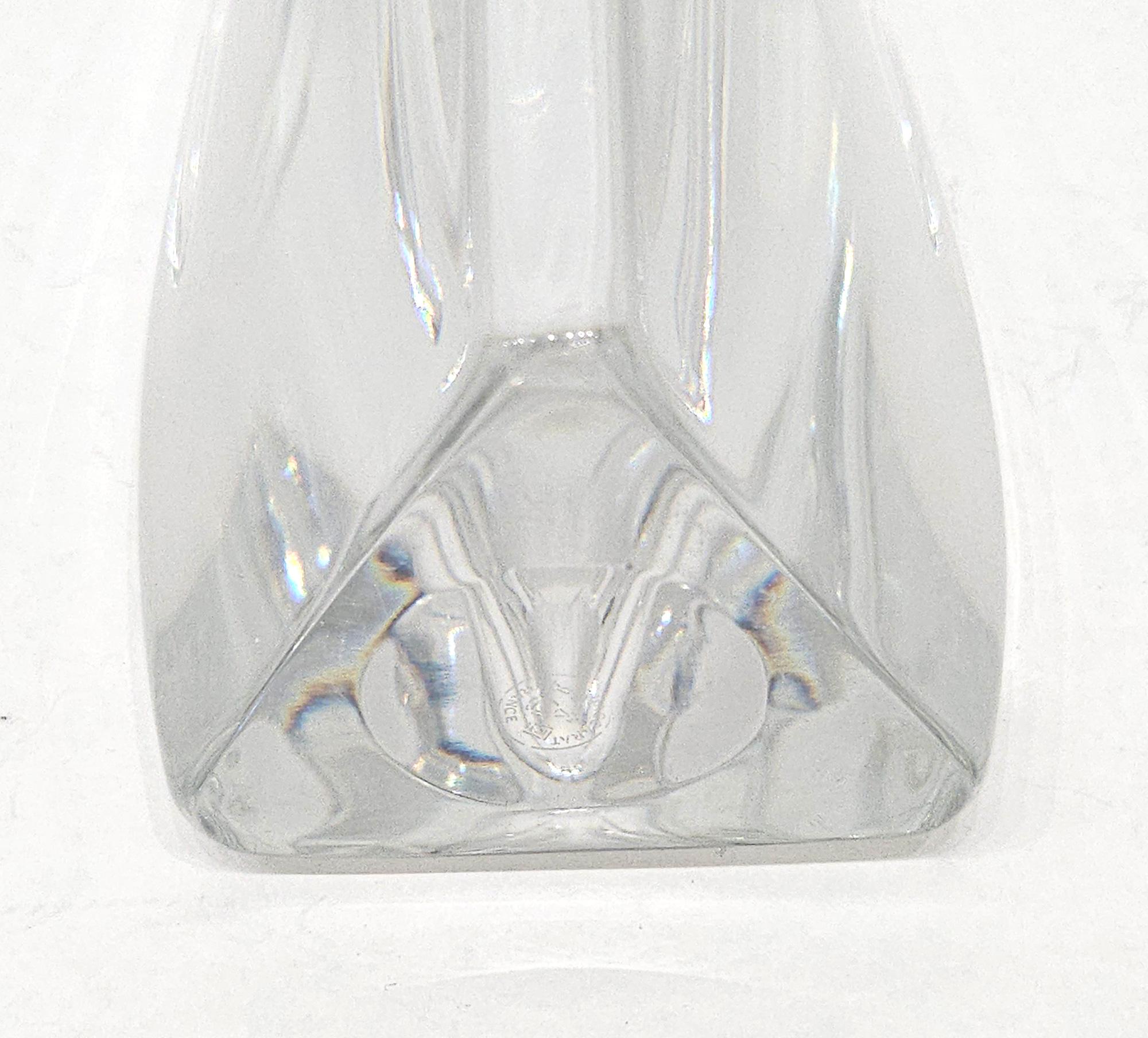 Mid-Century moderno Vaso a bocciolo di rosa in cristallo pesante al piombo Baccarat d'epoca, Francia, fine XX secolo in vendita