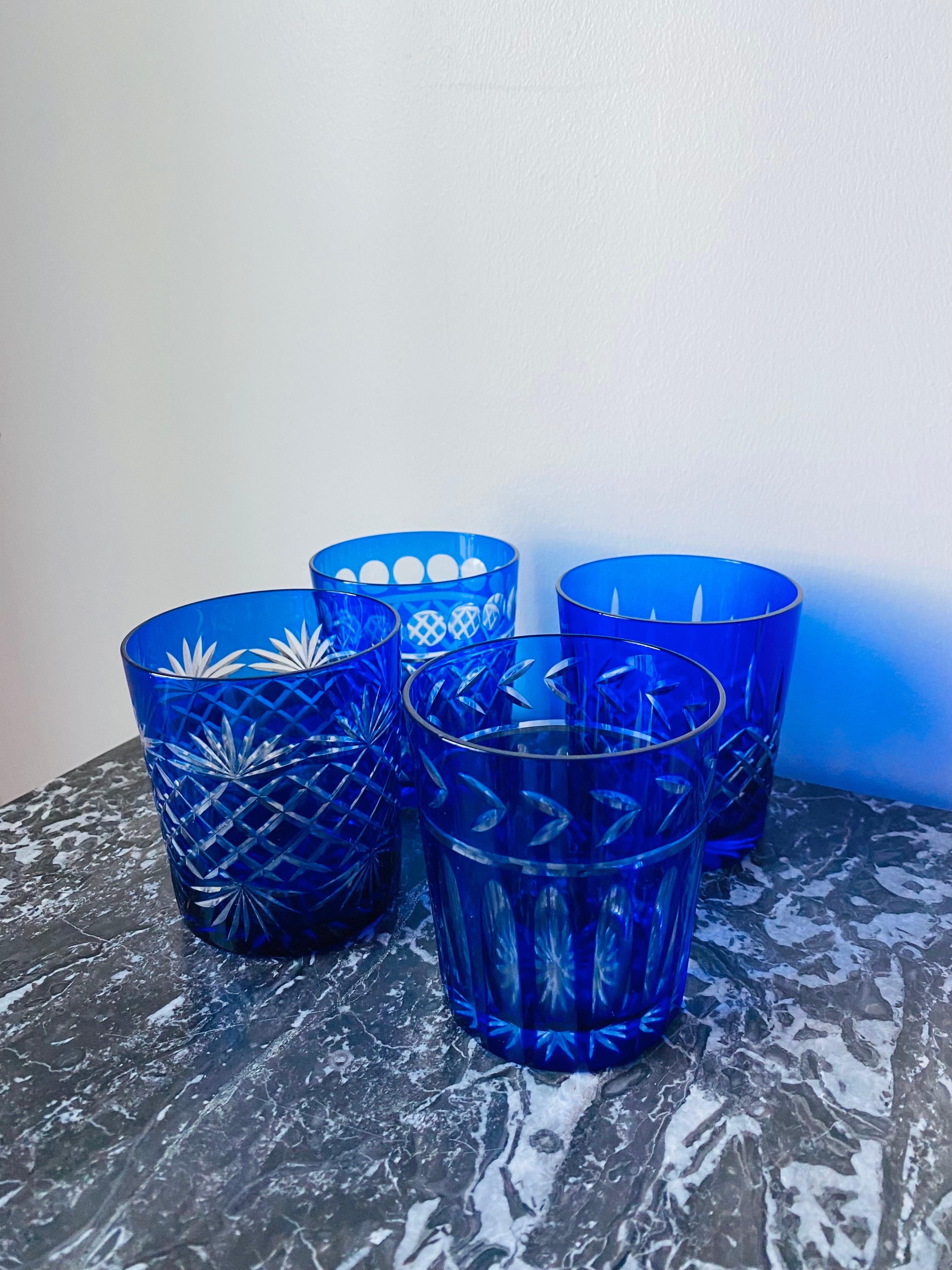 Vintage Baccarat Style Cobalt Blue Crystal Whiskey Glasses Set of 4 In Good Condition For Sale In San Diego, CA