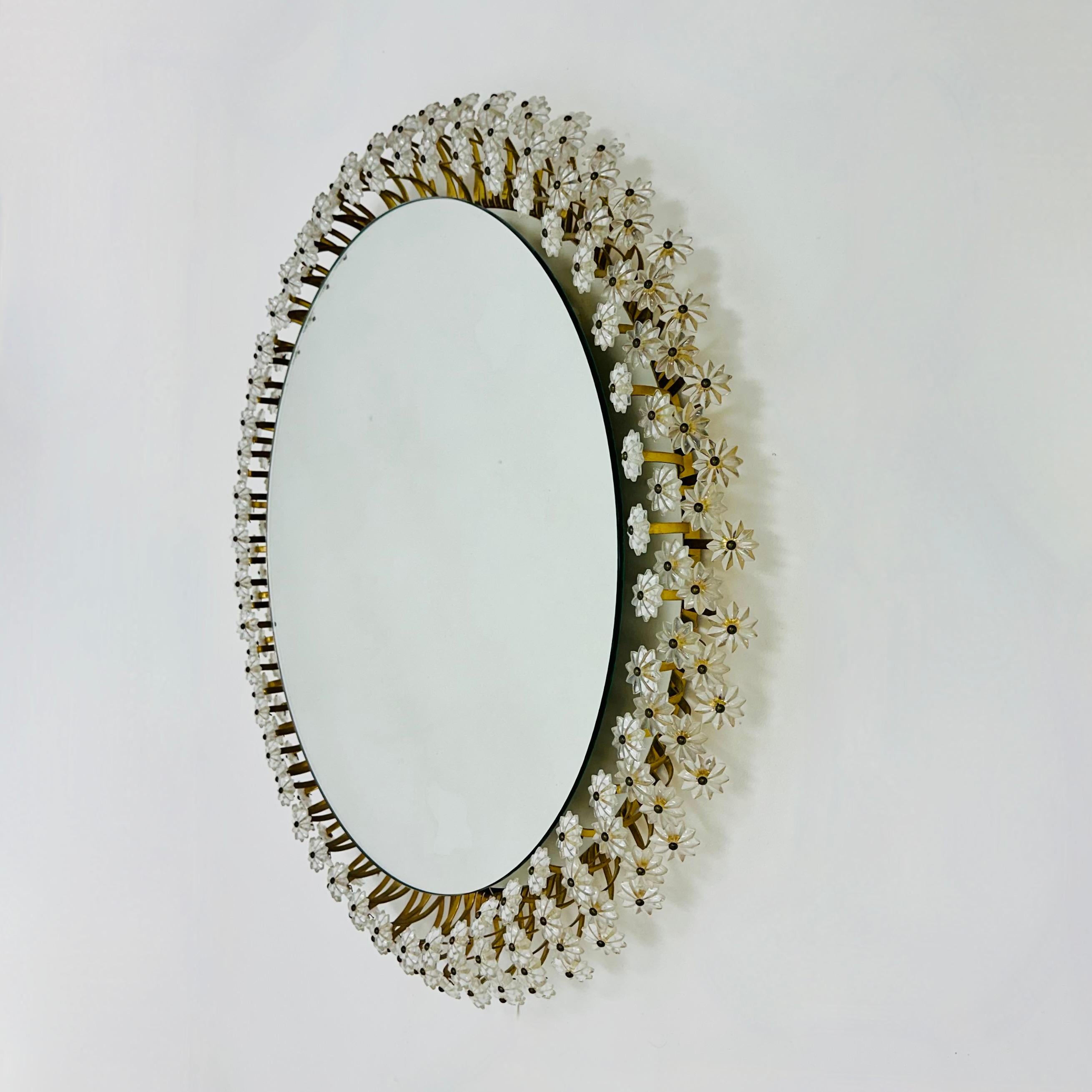 Milieu du XXe siècle Miroir à contre-jour vintage par Emil Stejnar pour Rupert Nikoll 1950s en vente