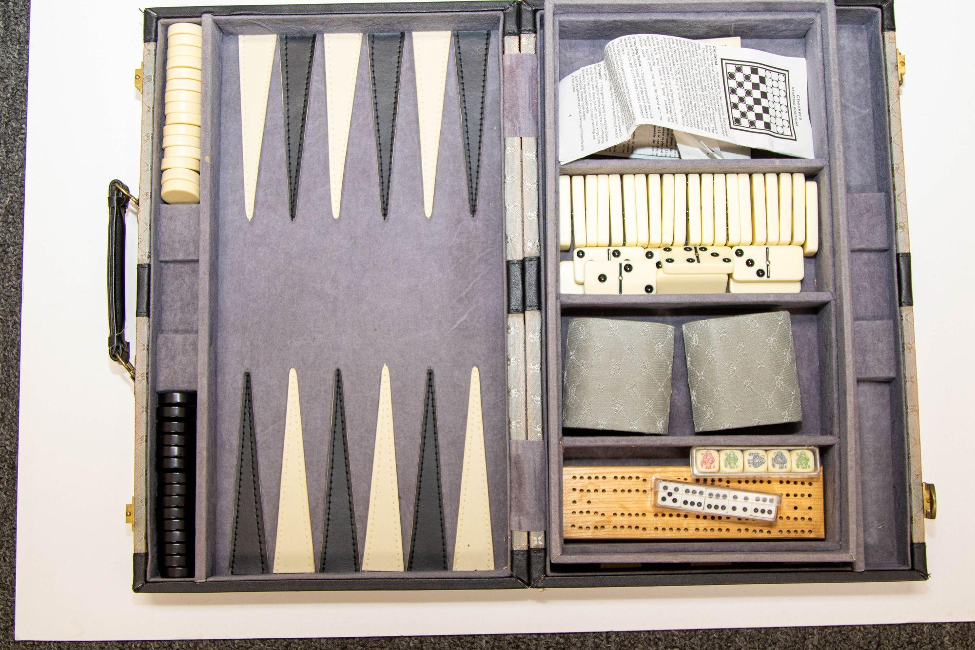 Porte-documents vintage Backgammon Dominos avec jeu de multiples en vente 9