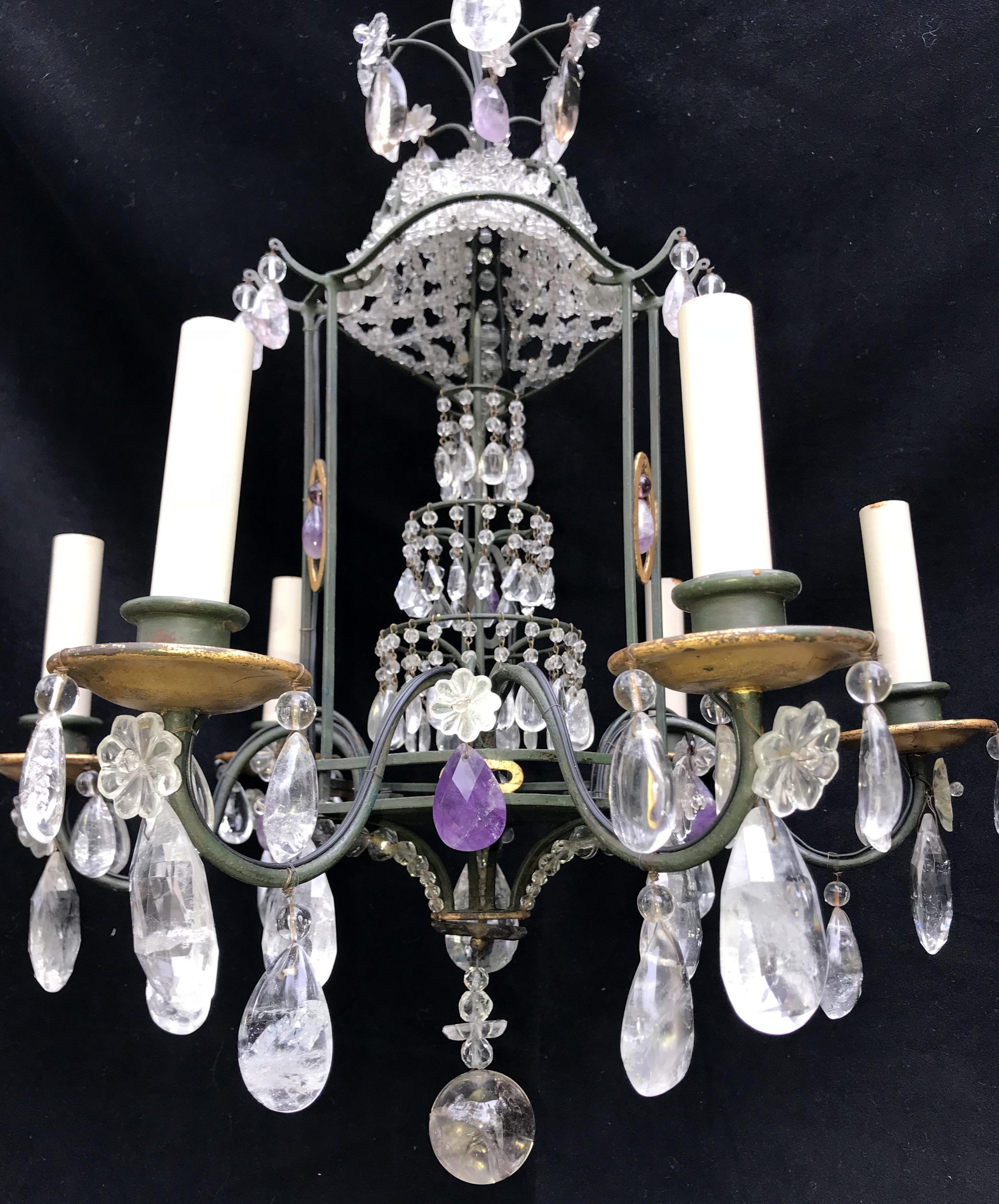 Vintage Baguès Petite Pagoda Rock Crystal Beaded Basket Green Gilt Chandelier In Good Condition For Sale In Roslyn, NY