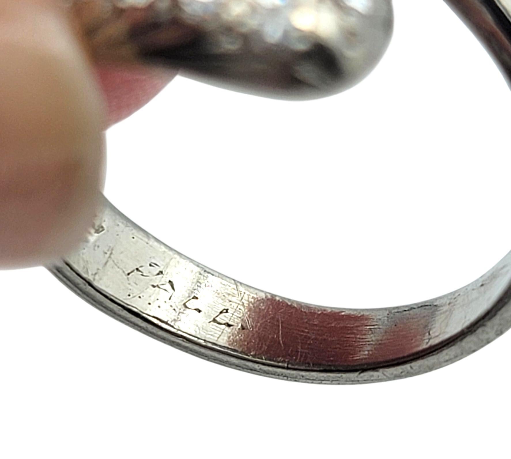 Anello Bypass largo con diamanti vintage taglio baguette e singolo in palladio in vendita 2