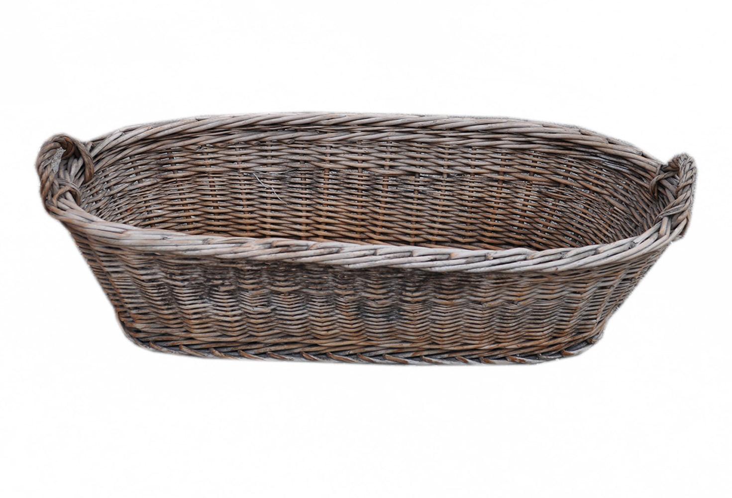 Vintage Baguette basket. Charming handwoven bread basket. Perfect for your Baguette's.
4 Available - Listed price is for one (1) Basket.