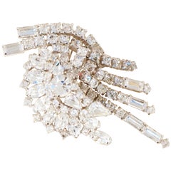 Broche Vintage Baguette Crystal & Rhinestone Dangle Statement Brooch by Kramer:: 1950S