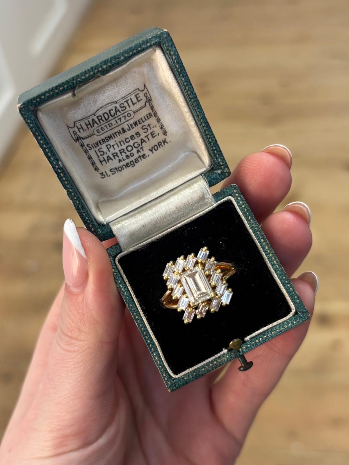 Vintage Baguette Cut Diamond Cluster Ring in 18k Yellow Gold For Sale 2