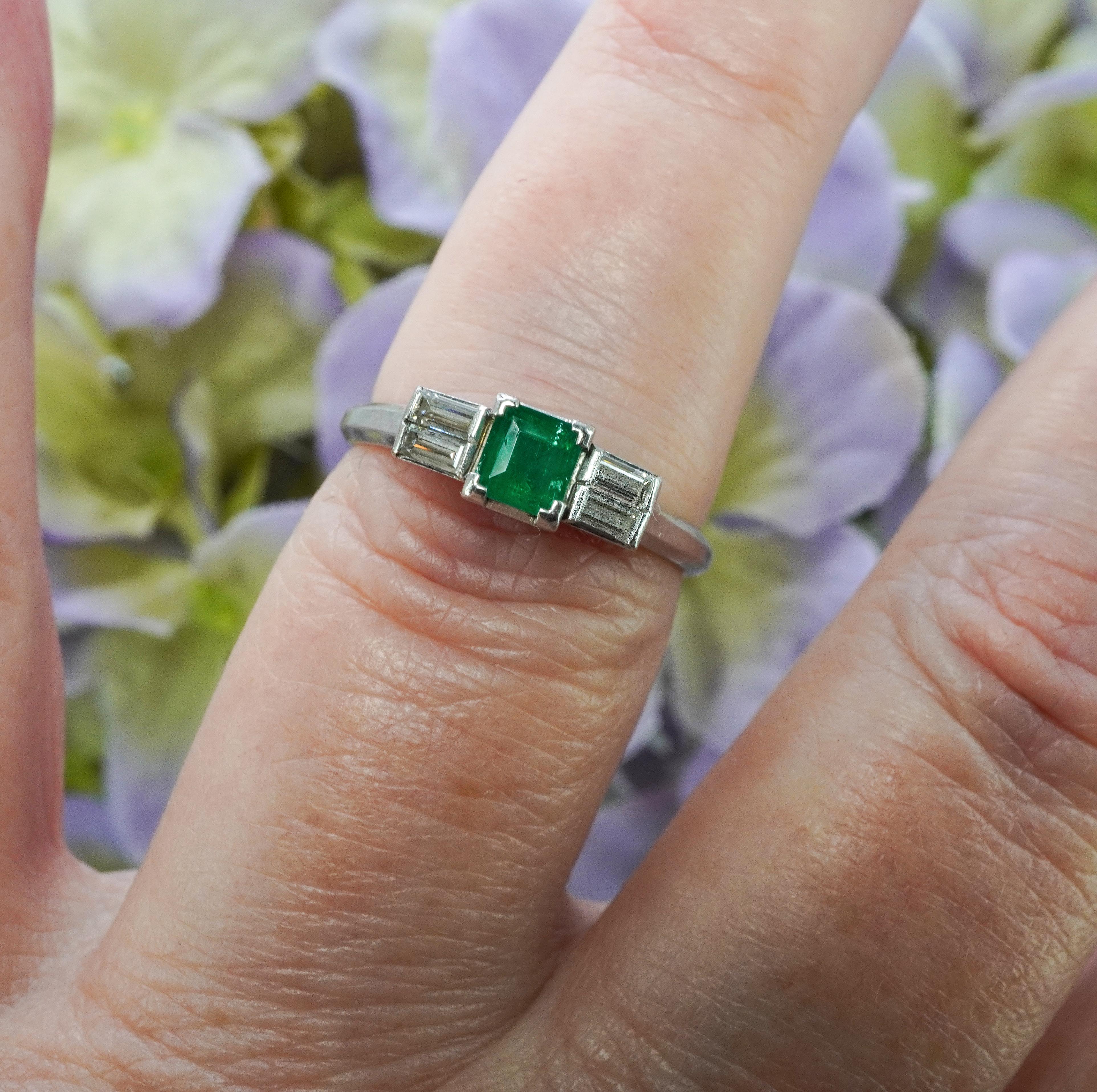 Emerald Cut Vintage Baguette Diamond Emerald Platinum Filigree Ring Estate Dainty Small For Sale