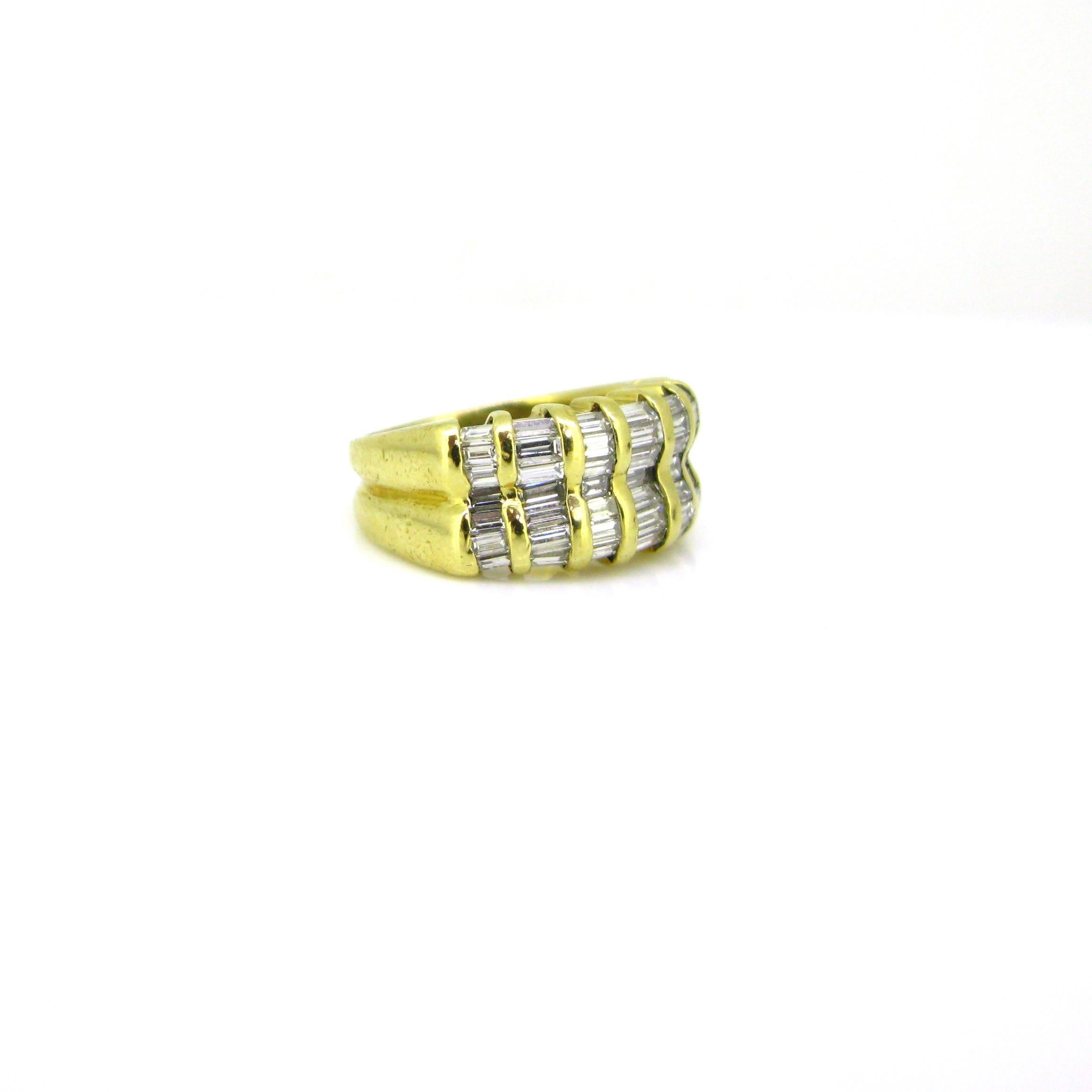 Doppelter Baguette-Diamanten-Doppelbandring, 18 Karat Gelbgold (Baguetteschliff) im Angebot