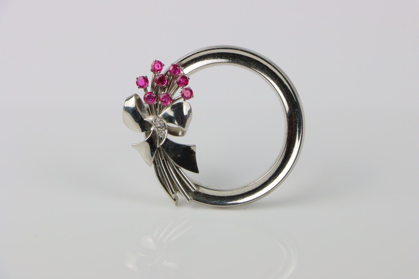 Vintage Bailey Banks & Biddle Ruby Platinum Diamond Brooch In Good Condition In Flushing, NY