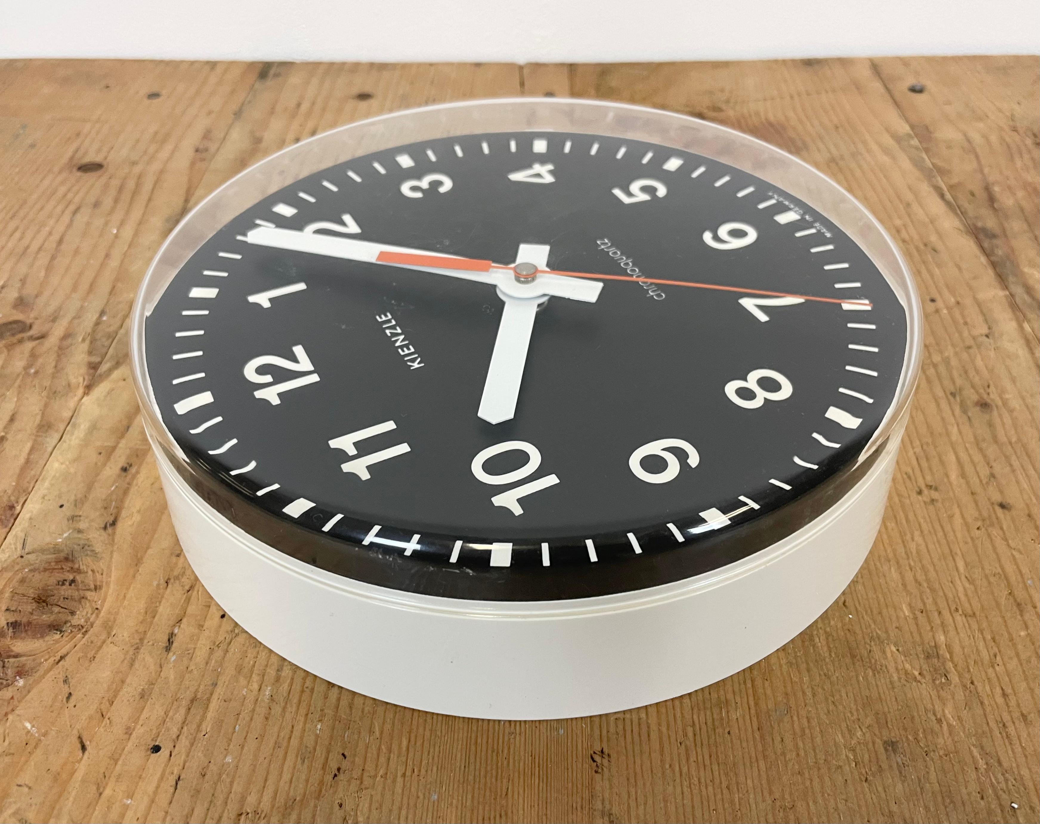 Vintage Bakelite Kienzle Chronoquartz Wall Clock, 1970s 5