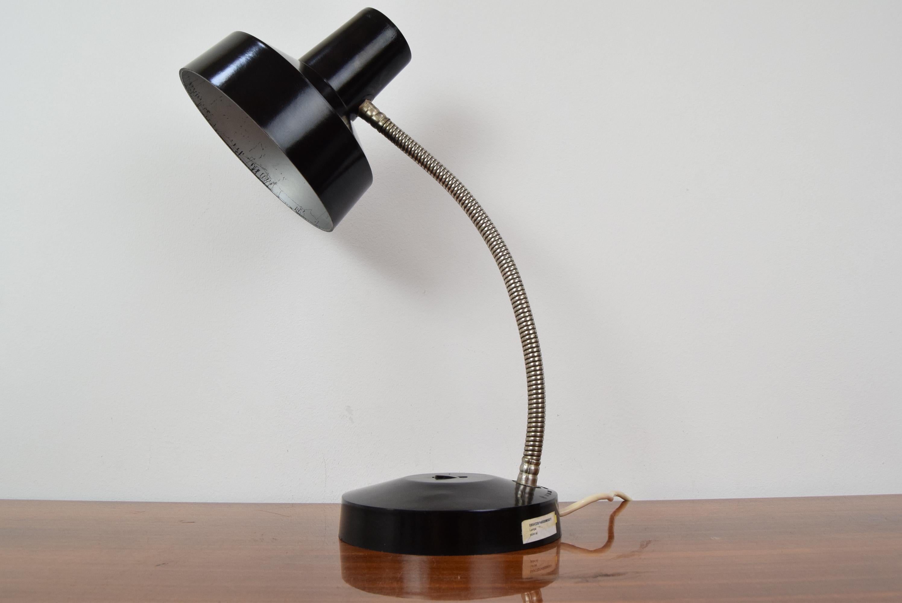 Vintage Bakelite Table Lamp, 1950s In Good Condition For Sale In Praha, CZ