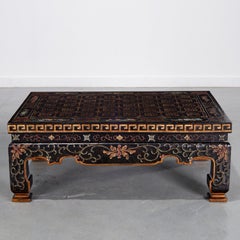 Mesa de centro vintage Baker lacada en negro Chinoiserie con motivos florales y dorados