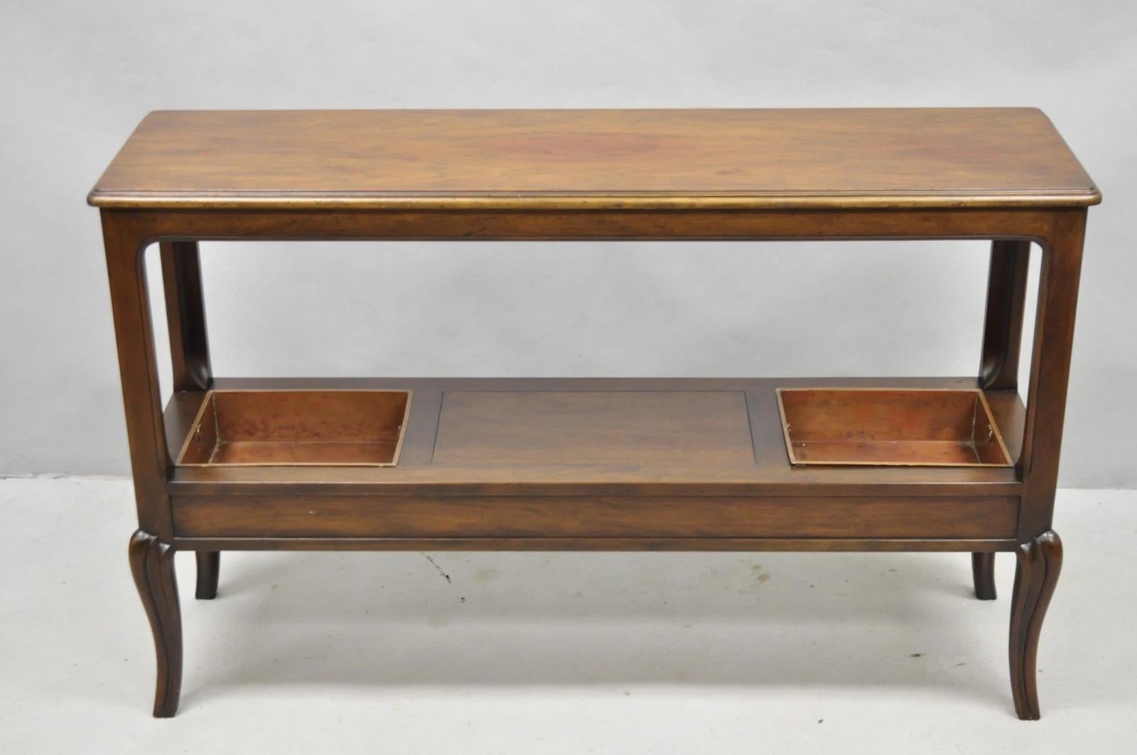 Vintage Baker in legno di ciliegio scuro, stretto tavolo francese da salotto con inserti in rame in vendita 6