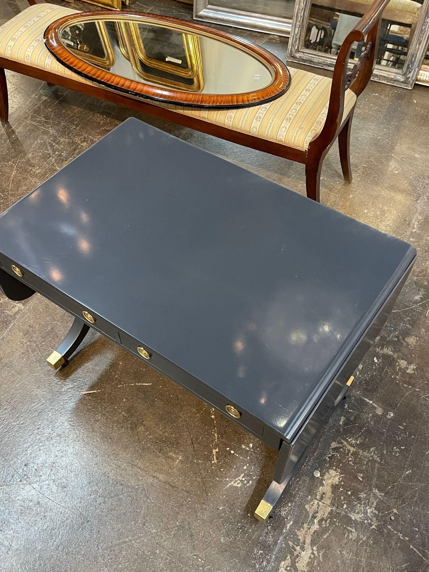 Vintage Baker English Regency Style Grey Lacquered Drop Leaf Side Table In Good Condition For Sale In Dallas, TX