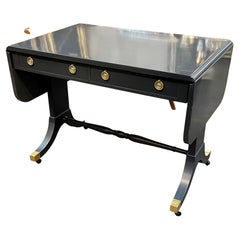 Tavolino vintage Baker in stile Regency inglese, laccato grigio, con ante a ribalta