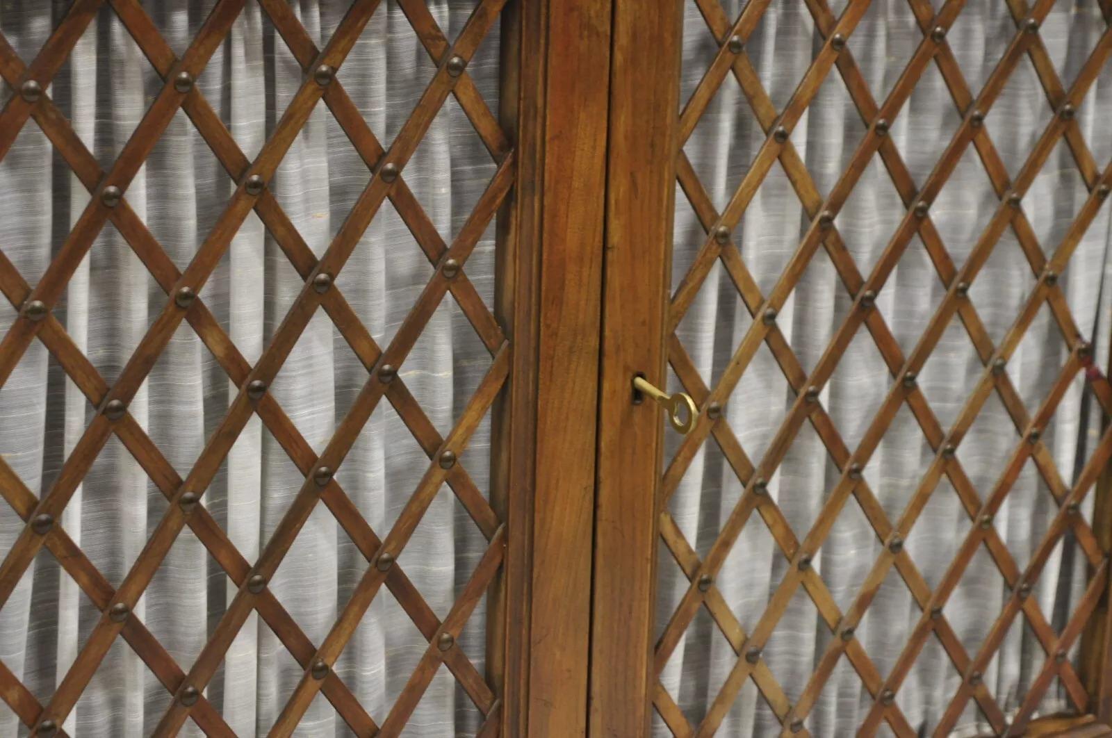 Ciliegio Credenza Buffet Sideboard Baker d'epoca in stile impero francese in ciliegio con ante a reticolo in vendita