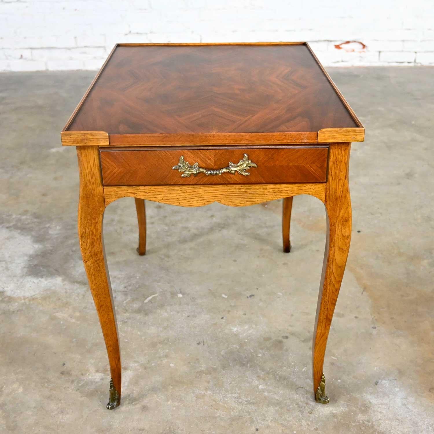 American Vintage Baker French Louis XV Style End Table with Brass Ormalu Details For Sale