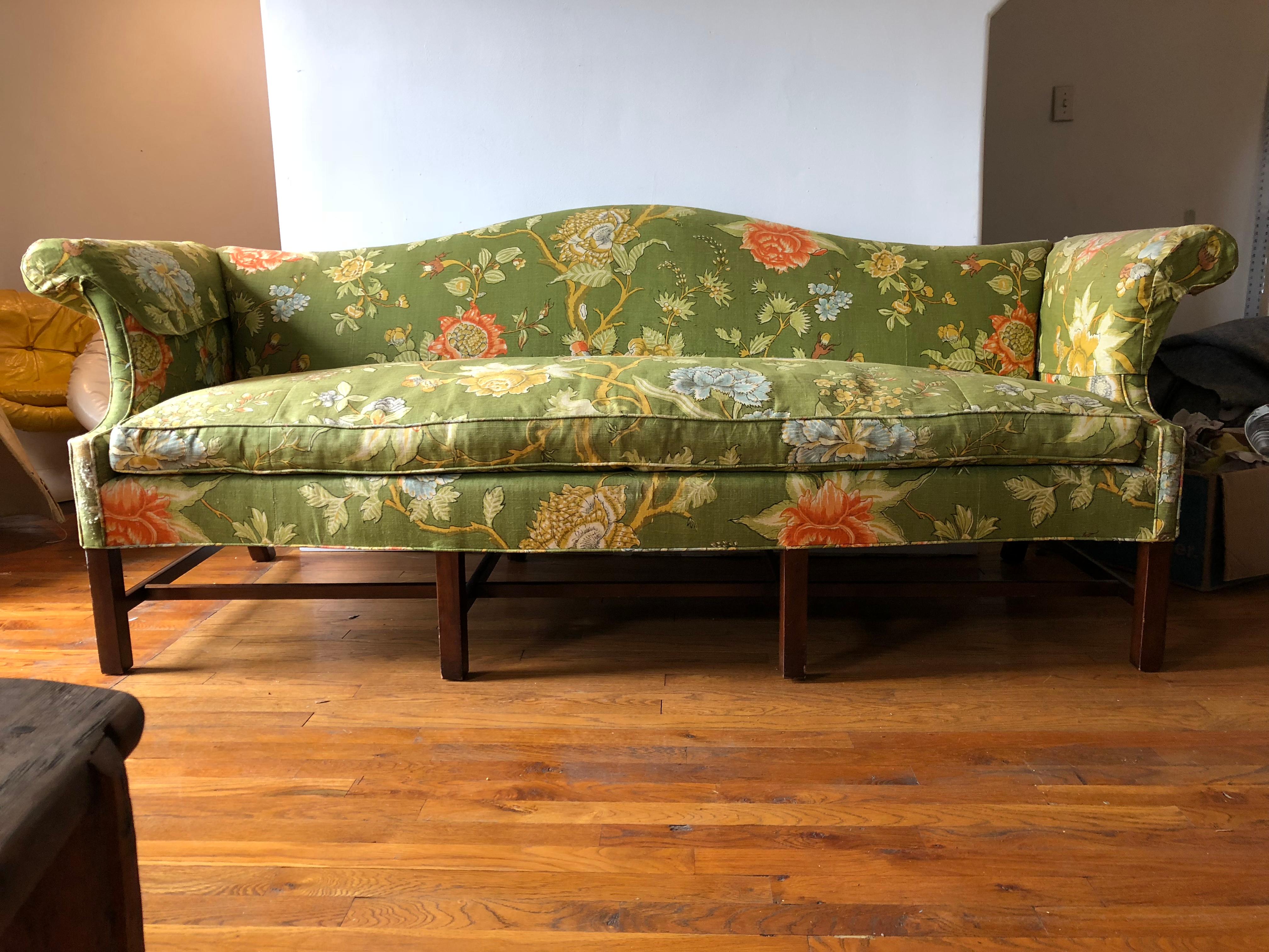 Vintage Baker Furniture Co. Modern green linen floral camelback sofa, mahogany base. Gorgeous blush pink peony Jacobean floral pattern with blue buds on fresh Kelly green background. Stunning lines and elegant proportions. 3-seat. With tags/ labels.