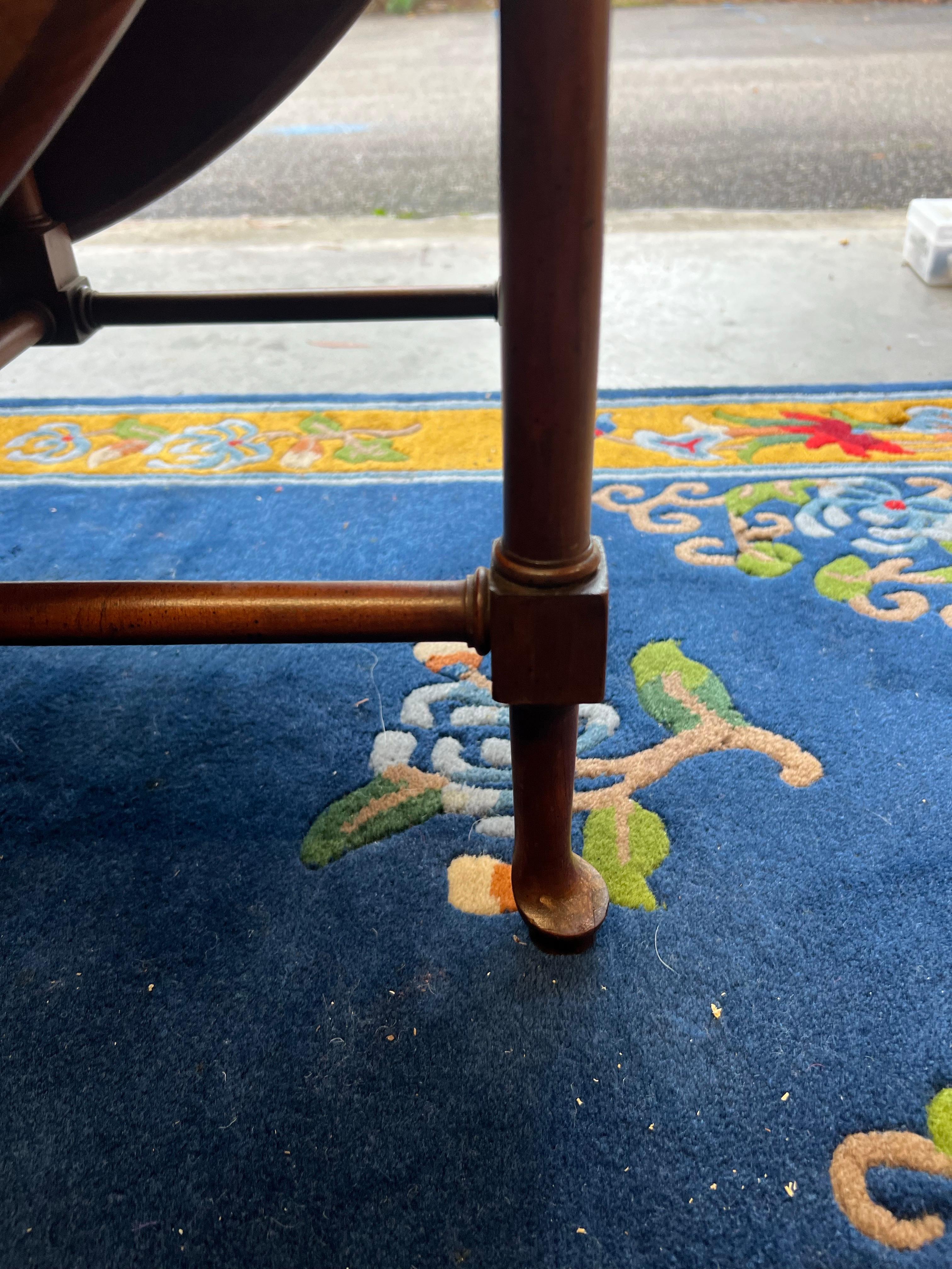 Vintage Baker Furniture Gate Leg Cocktail Table In Good Condition For Sale In Charleston, SC