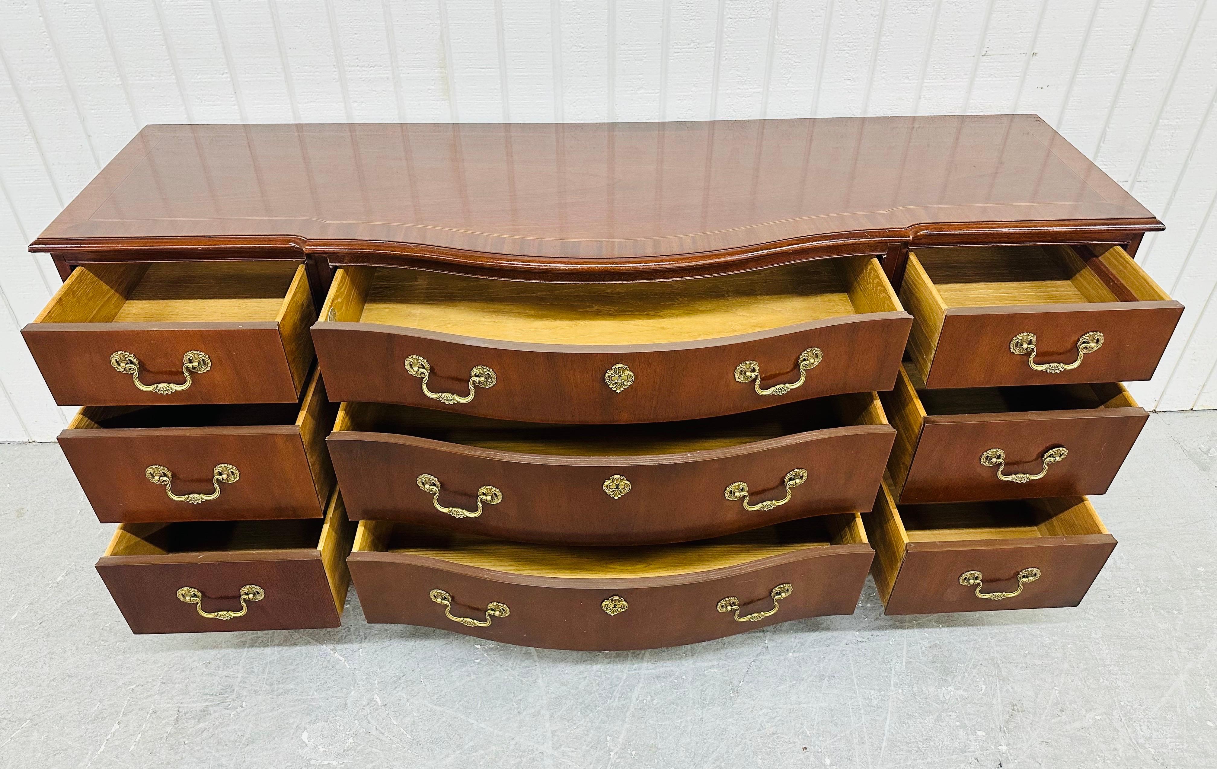 20th Century Vintage Baker Furniture Mahogany 9-Drawer Dresser