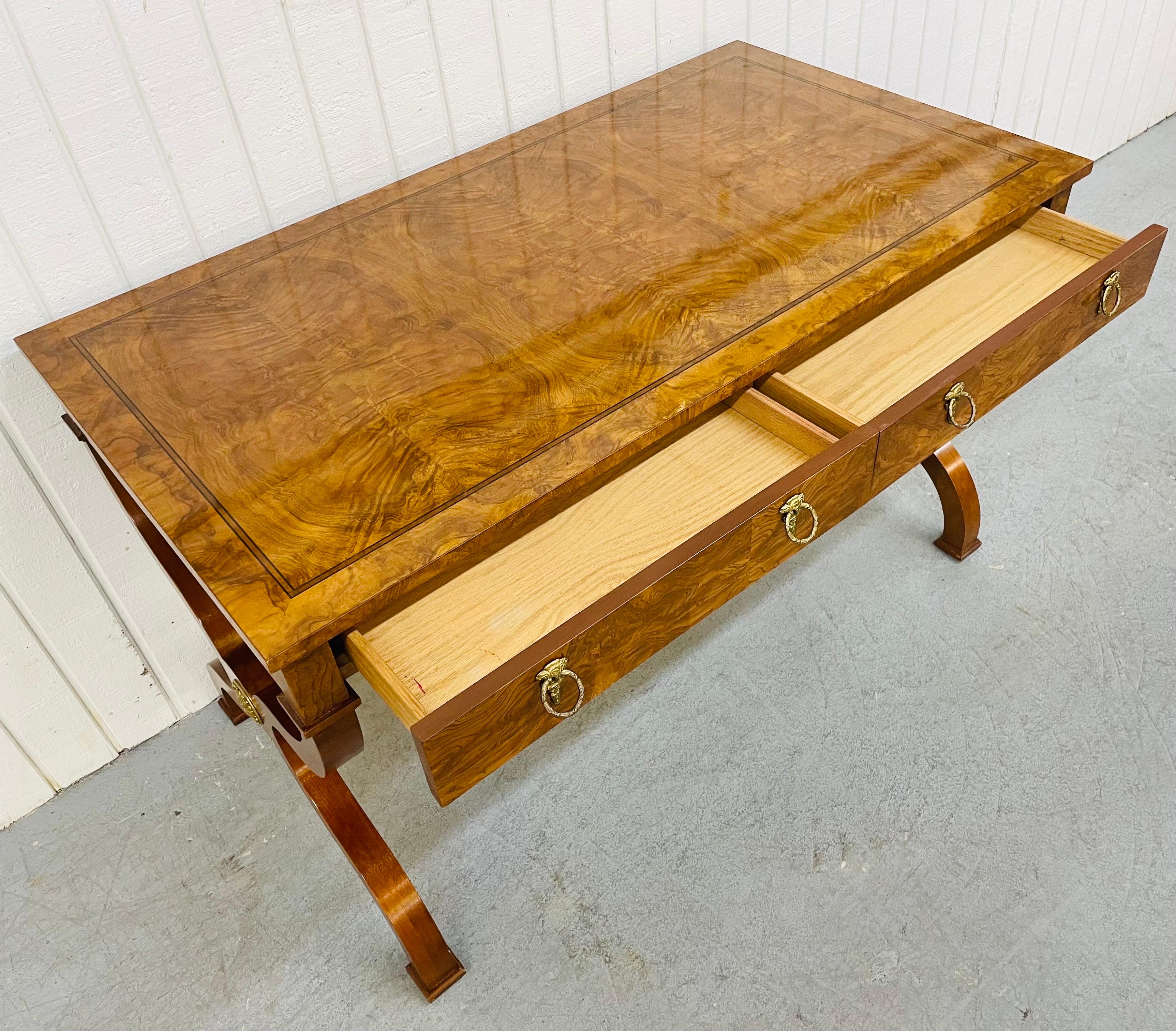 Baker Furniture Regency-Schreibtisch mit Wurzelholz im Angebot 4