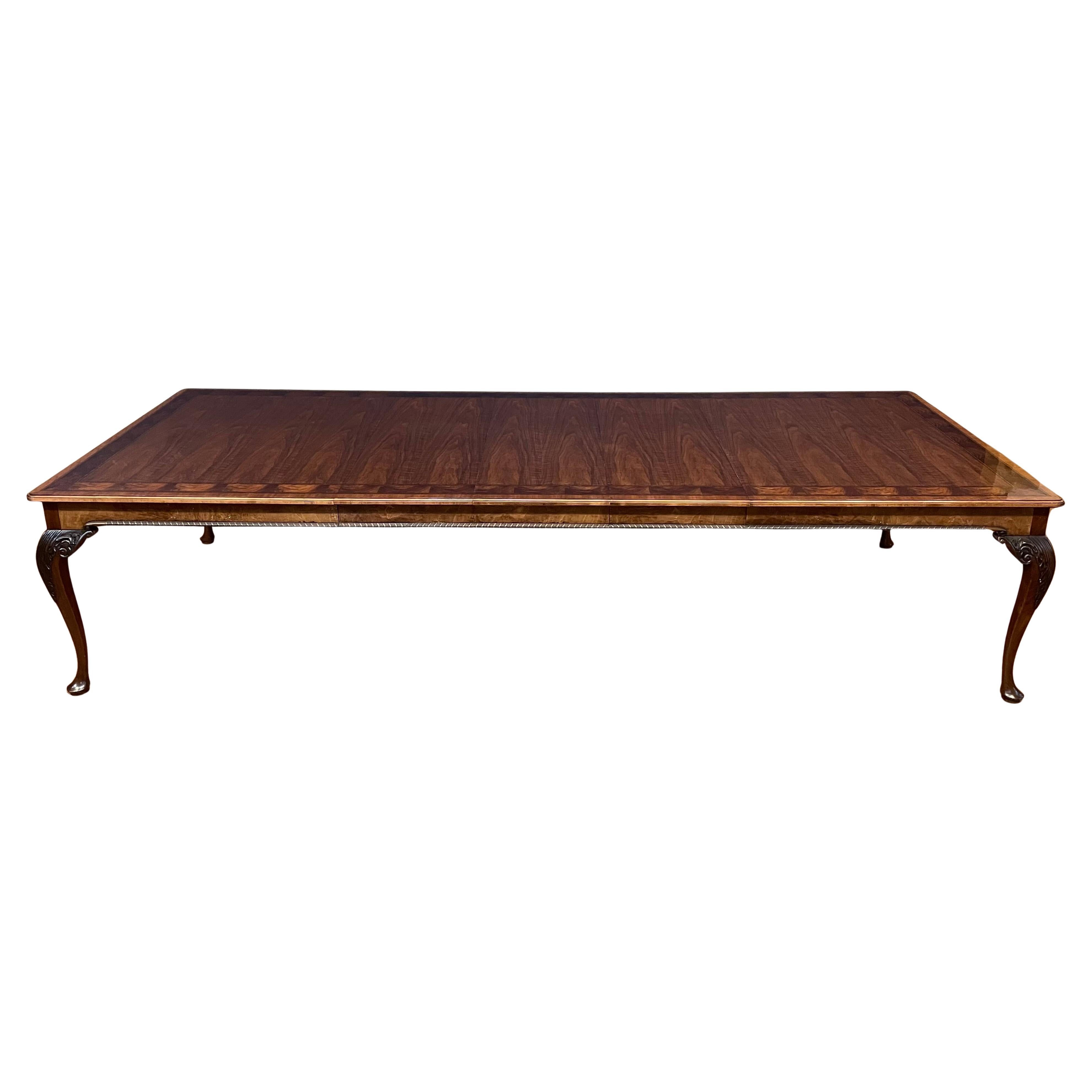 Vintage Baker Furniture Stately Home Table de salle à manger/Banquet en noyer