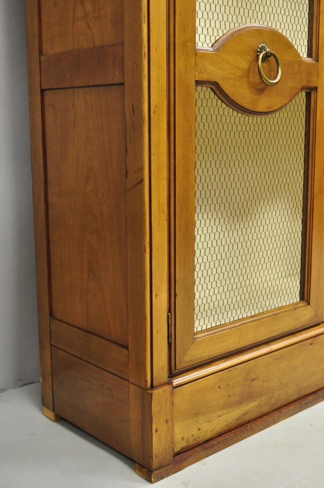 Vintage Baker Hollywood Regency Cherry Wood 2 Door Curio Cabinet Bookcase - Pair For Sale 12