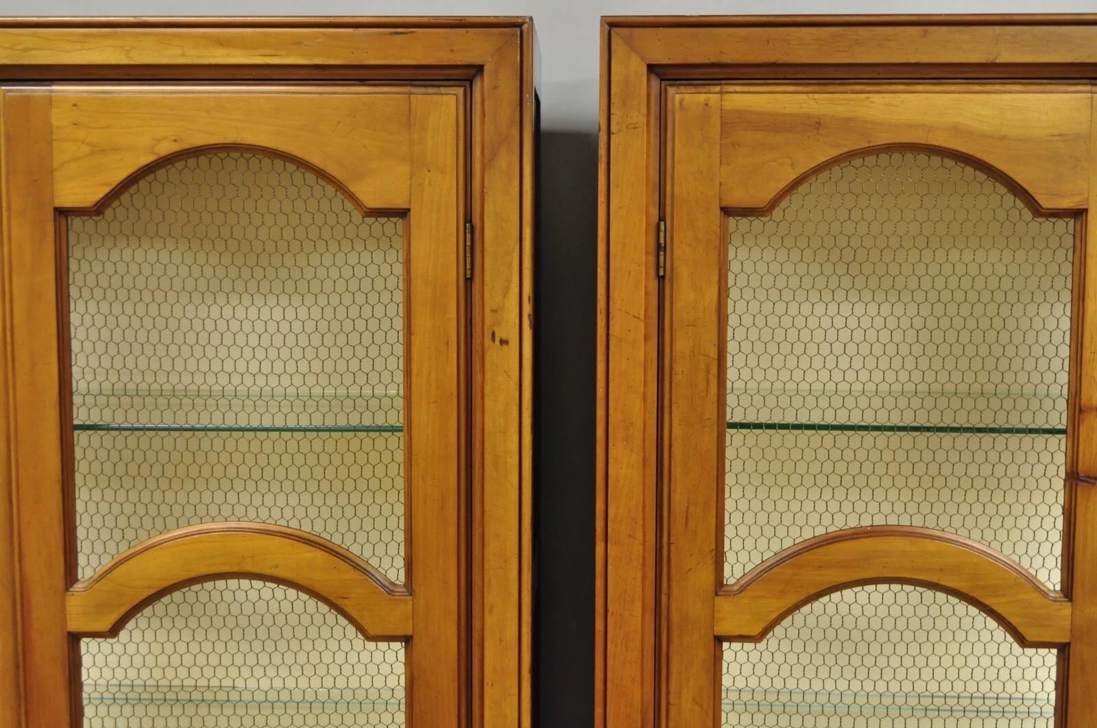 Vintage Baker Hollywood Regency Cherry Wood 2 Door Curio Cabinet Bookcase - Pair For Sale 13