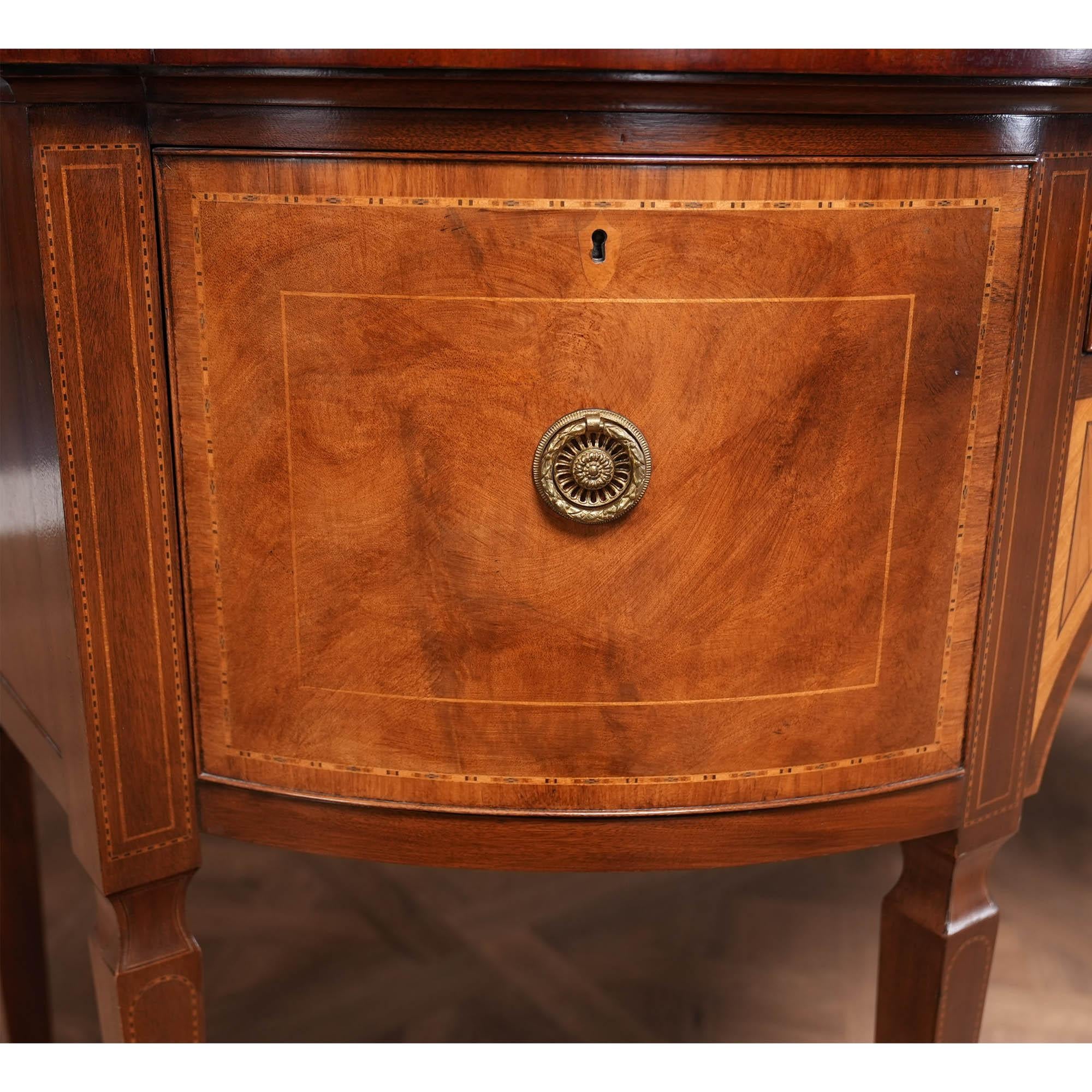 Aparador vintage Baker de caoba en venta 5