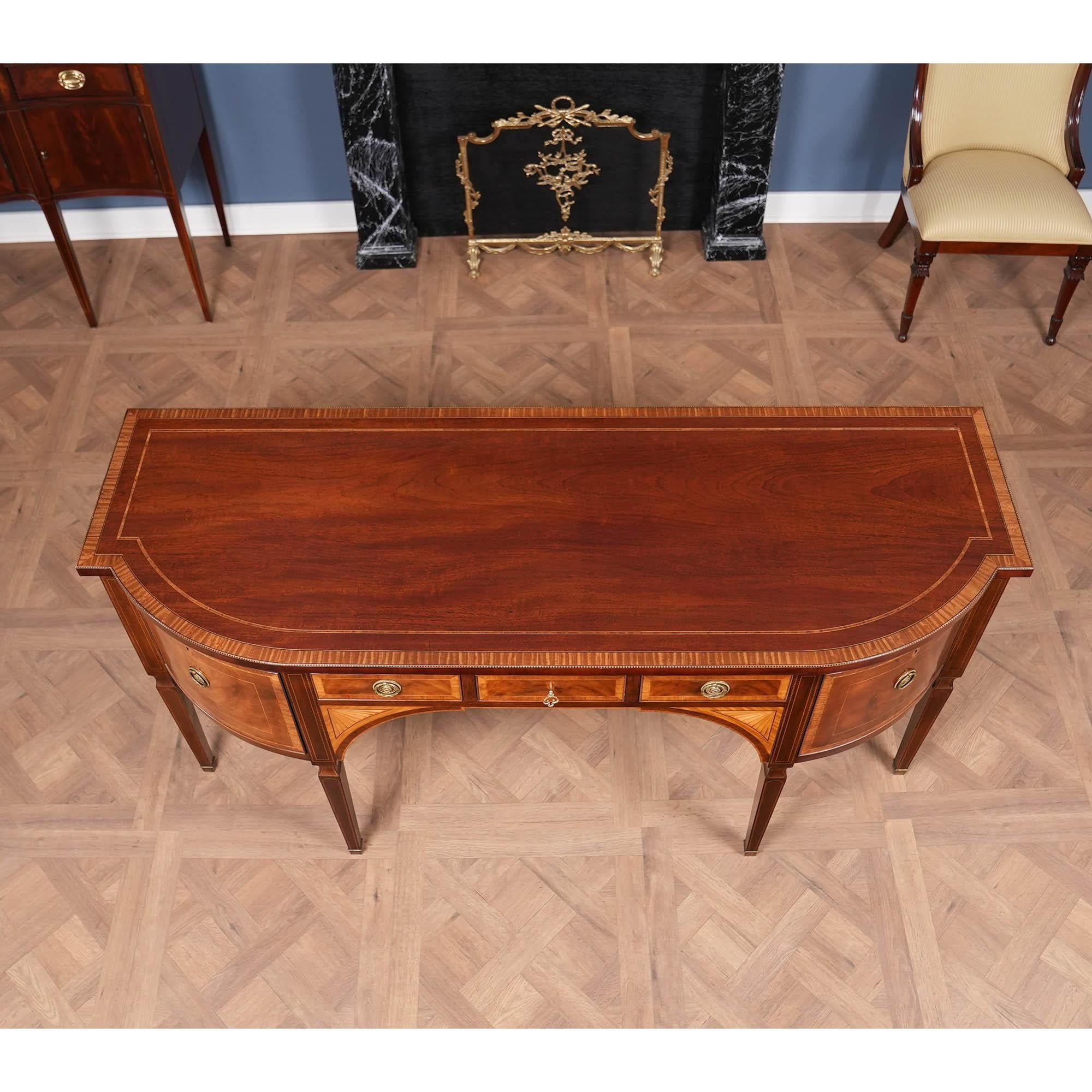Aparador vintage Baker de caoba en venta 7